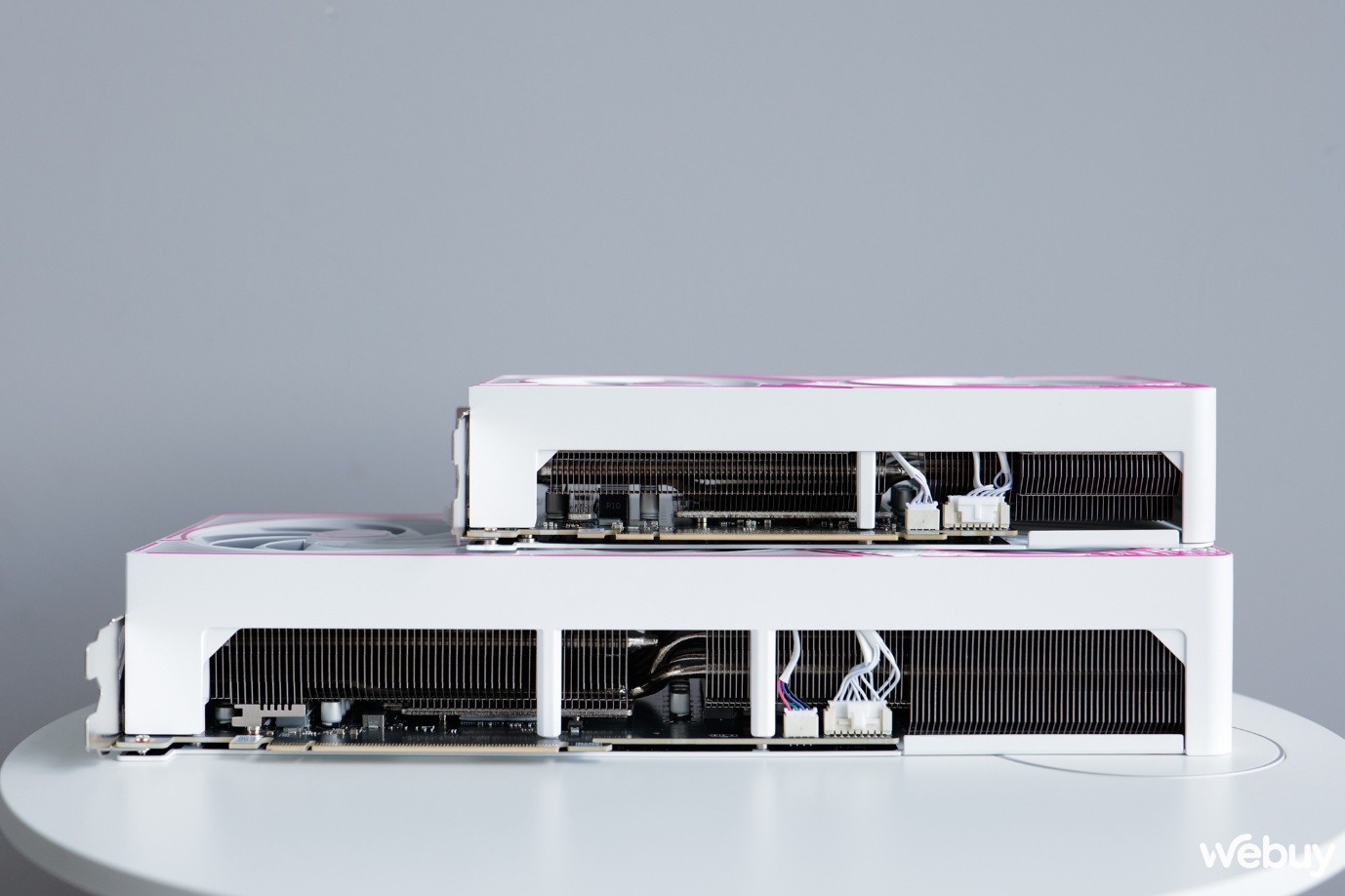 Mở hộp Colorful iGame GeForce RTX 5060 Ti Ultra W DUO OC 16GB-V: Giữ nguyên phong cách hip-hop giống bản 5080 với mức giá nhẹ nhàng hơn- Ảnh 11. Mở hộp Colorful iGame GeForce RTX 5060 Ti Ultra W DUO OC 16GB-V: Giữ nguyên phong cách hip-hop giống bản 5080 với mức giá nhẹ nhàng hơn- Ảnh 11.