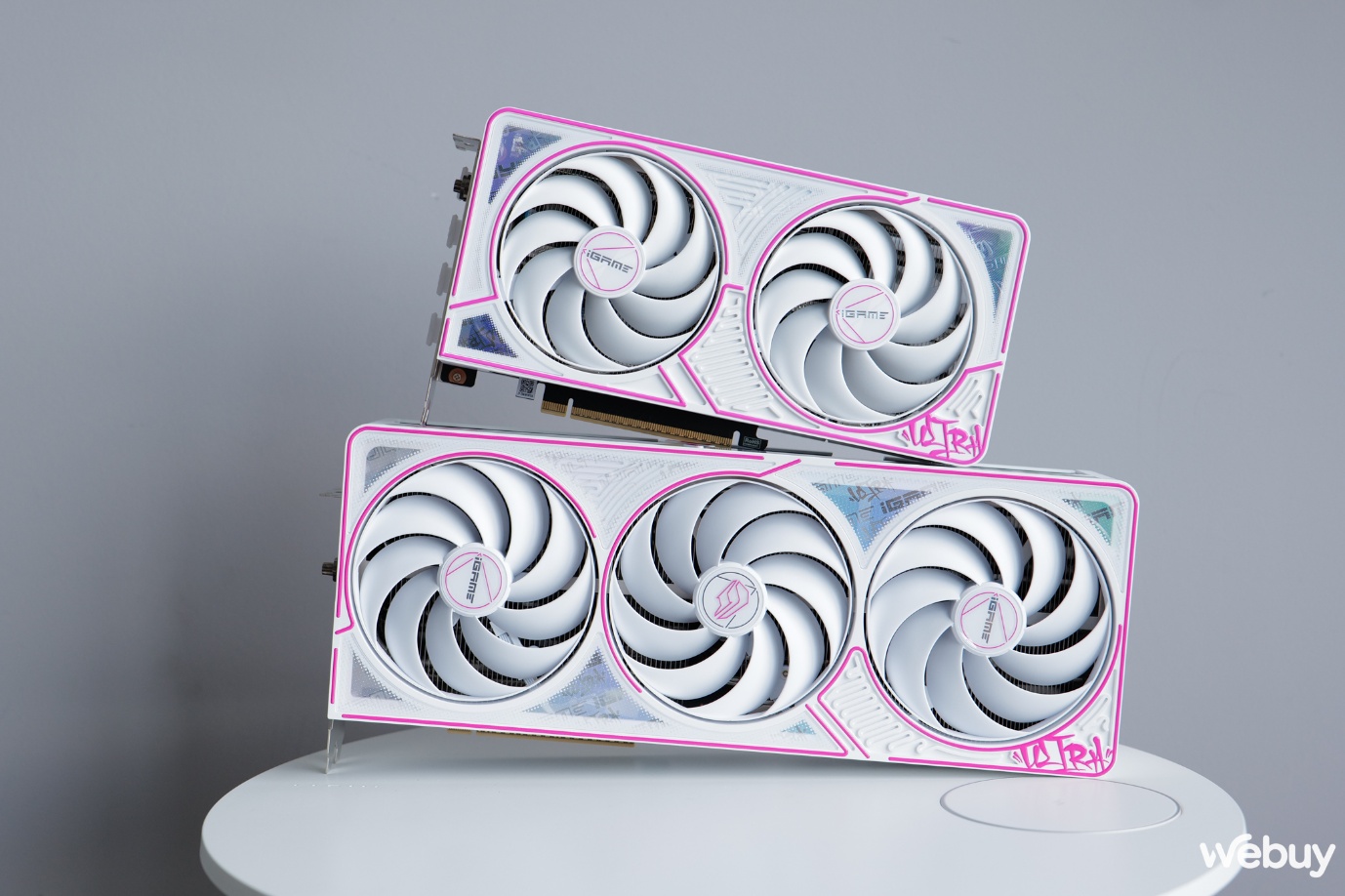 Mở hộp Colorful iGame GeForce RTX 5060 Ti Ultra W DUO OC 16GB-V: Giữ nguyên phong cách hip-hop giống bản 5080 với mức giá nhẹ nhàng hơn- Ảnh 13. Mở hộp Colorful iGame GeForce RTX 5060 Ti Ultra W DUO OC 16GB-V: Giữ nguyên phong cách hip-hop giống bản 5080 với mức giá nhẹ nhàng hơn- Ảnh 13.