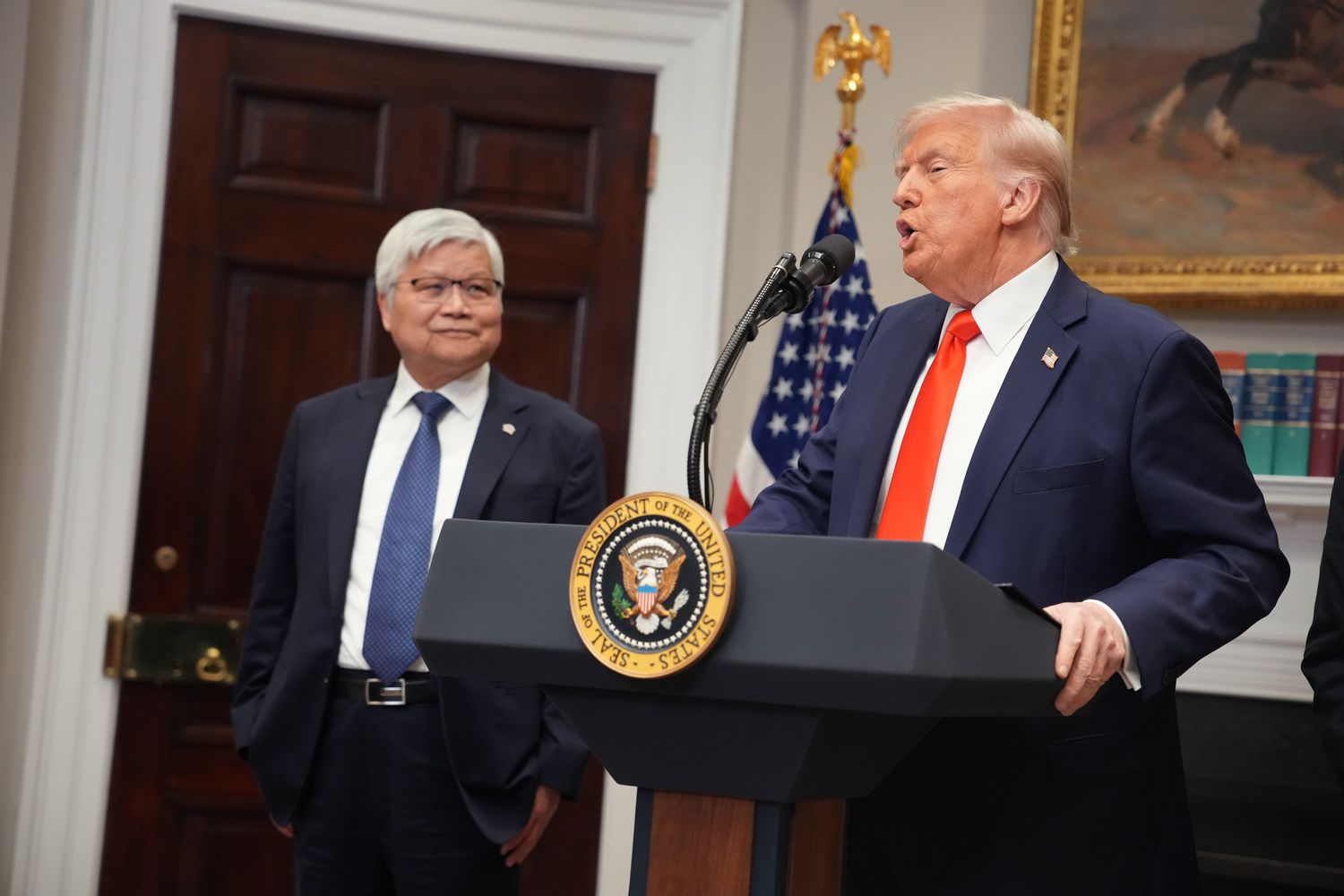 Ông Trump: TSMC không còn lựa chọn nào khác ngoài việc đầu tư 100 tỷ USD vào Mỹ- Ảnh 1. Ông Trump: TSMC không còn lựa chọn nào khác ngoài việc đầu tư 100 tỷ USD vào Mỹ- Ảnh 1.