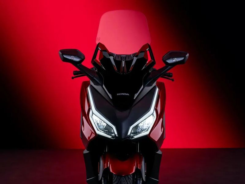 Honda cho ra mắt mẫu xe tay ga cao cấp hơn cả Honda SH, được trang bị nhiều tính năng 'khủng' với động cơ siêu mạnh- Ảnh 4.