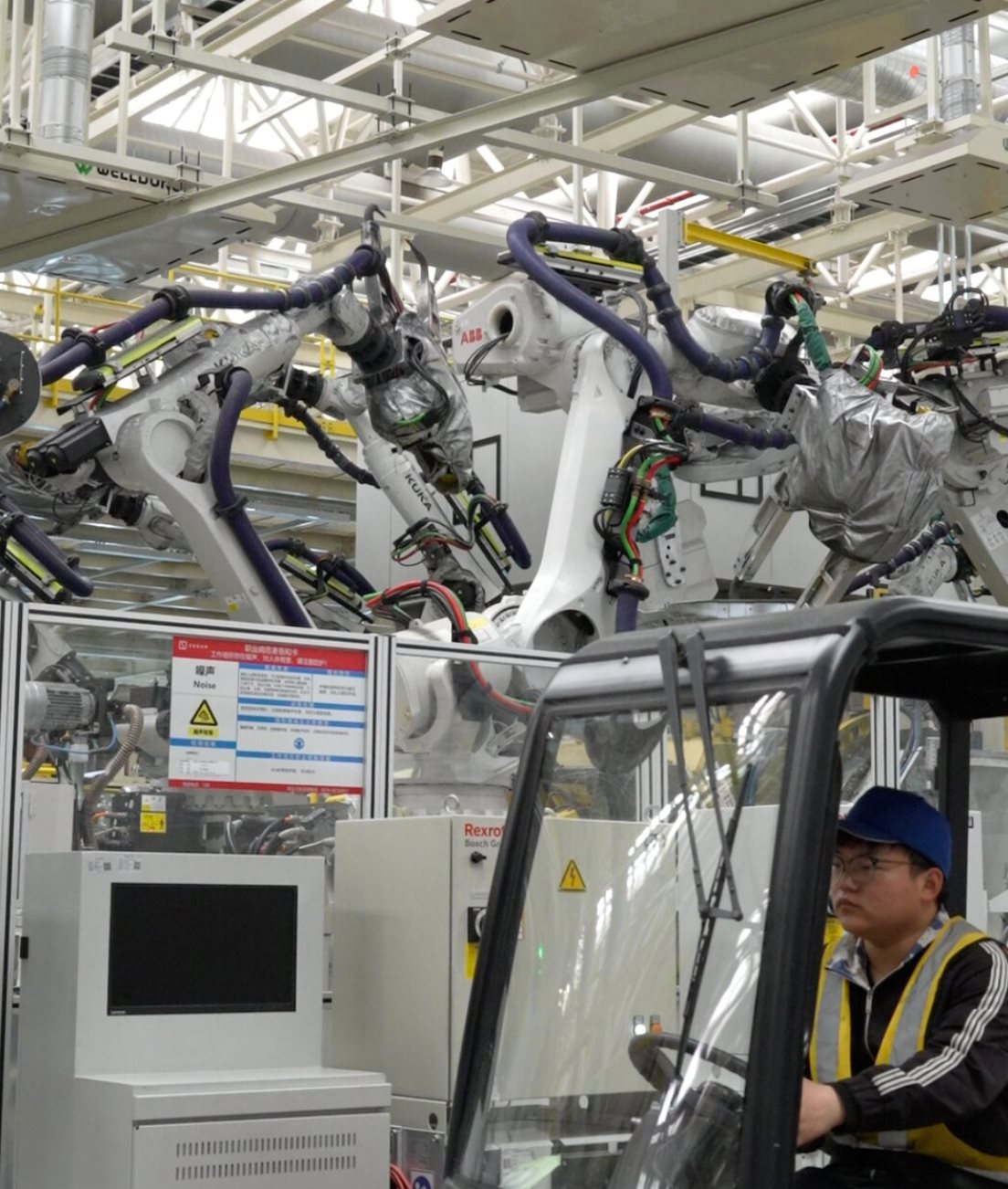 Trung Quốc thống trị thế giới nhờ đội quân robot: Số lượng các nhà máy tự động đã vượt Mỹ, Nhật Bản, cuộc cách mạng xe điện 'made by robot' sẽ sớm diễn ra- Ảnh 3. Trung Quốc thống trị thế giới nhờ đội quân robot: Số lượng các nhà máy tự động đã vượt Mỹ, Nhật Bản, cuộc cách mạng xe điện 'made by robot' sẽ sớm diễn ra- Ảnh 3.