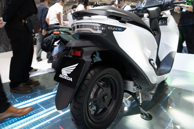 'Honda Lead chạy điện' sắp lên kệ ở VN: Chi dưới 7 triệu đã có thể mang xe về, có pin đầy trong phút mốt- Ảnh 6. 'Honda Lead chạy điện' sắp lên kệ ở VN: Chi dưới 7 triệu đã có thể mang xe về, có pin đầy trong phút mốt- Ảnh 6.
