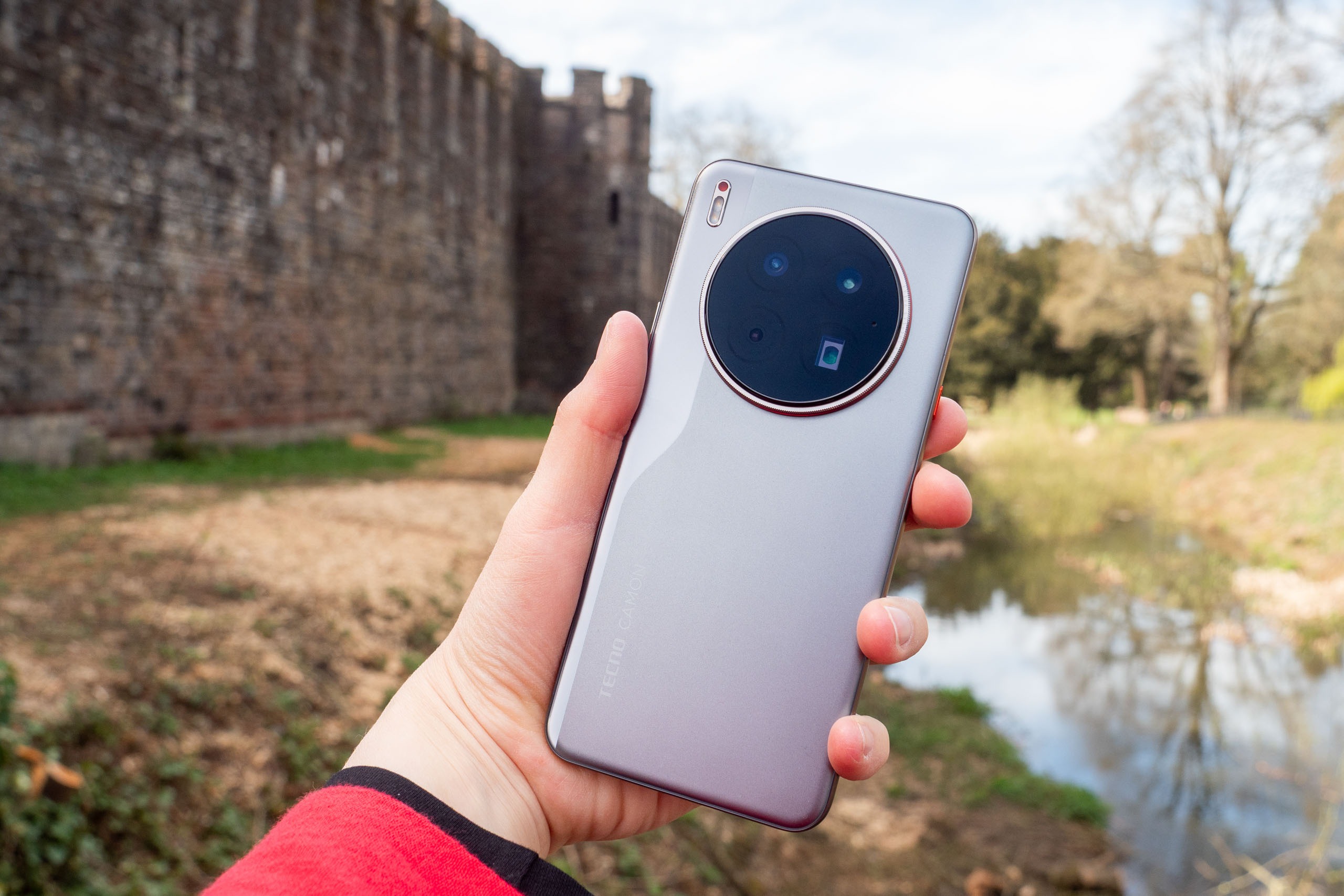 Tecno Camon 40 hóa ra có thêm một Tecno Camon 40 hóa ra có thêm một