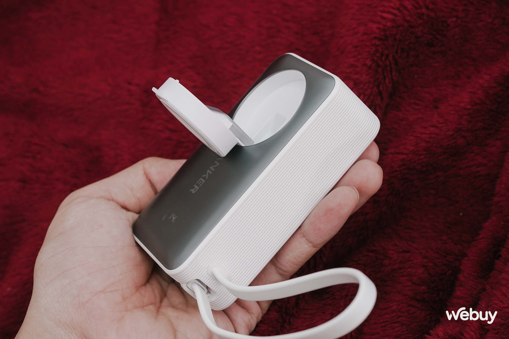 Tôi bỏ hơn 1 triệu đồng mua pin dự phòng Anker chỉ để đổi lấy tính năng mà không viên pin nào có!- Ảnh 9. Tôi bỏ hơn 1 triệu đồng mua pin dự phòng Anker chỉ để đổi lấy tính năng mà không viên pin nào có!- Ảnh 9.