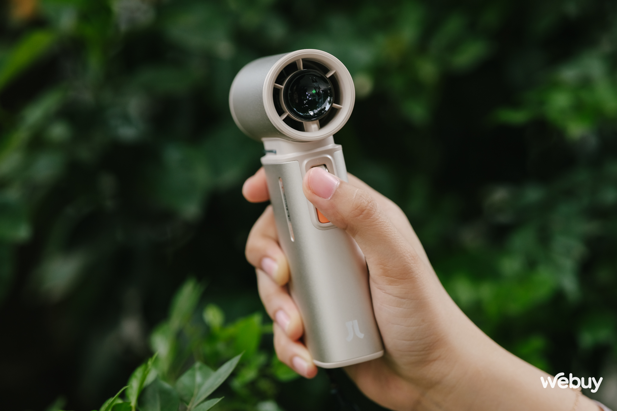 Tôi bỏ hơn 1 triệu đồng mua quạt cầm tay xịn nhất 