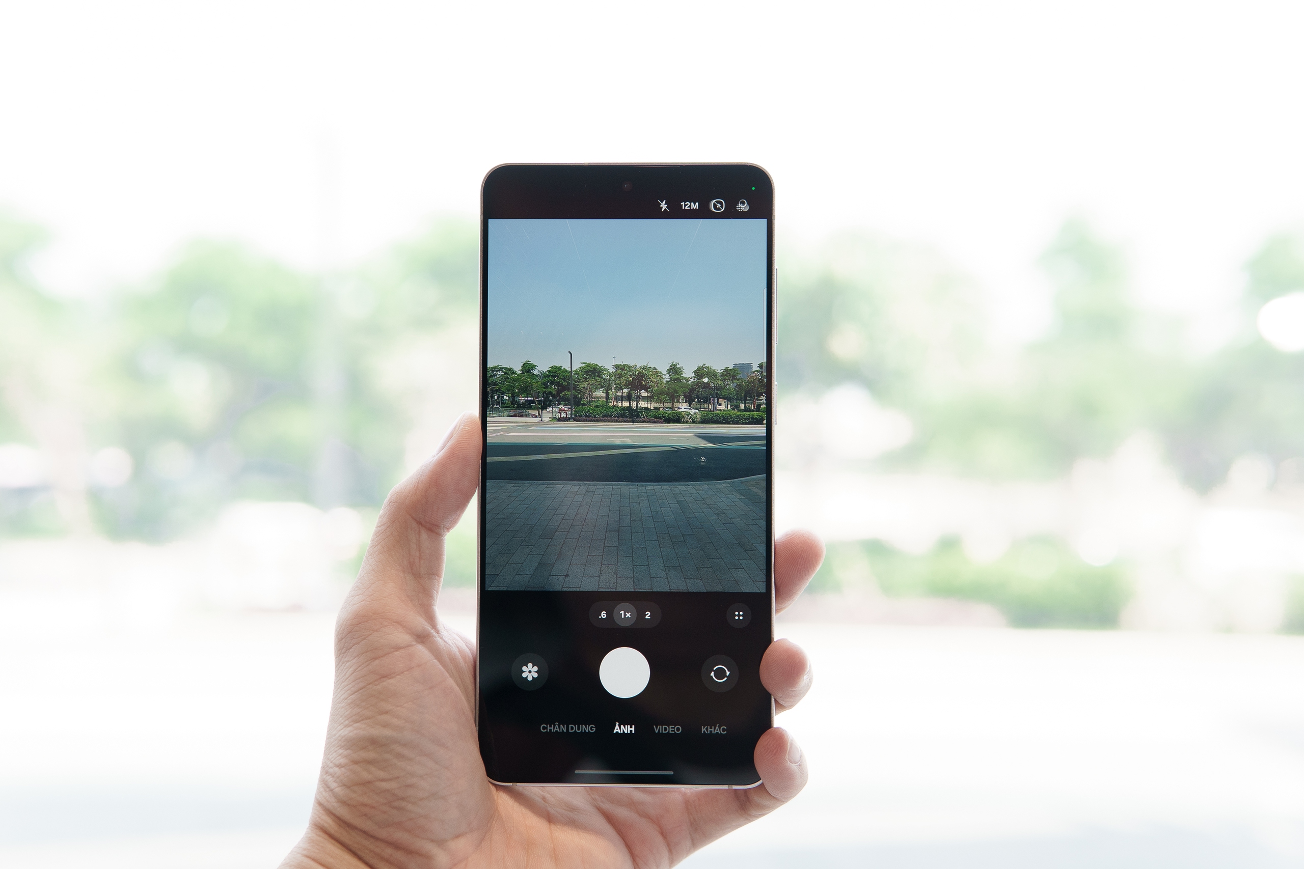 Galaxy S25 Edge mỏng dính mà camera vẫn 200MP, chụp đẹp y như S25 Ultra, zoom số cũng cực ổn?- Ảnh 3. Galaxy S25 Edge mỏng dính mà camera vẫn 200MP, chụp đẹp y như S25 Ultra, zoom số cũng cực ổn?- Ảnh 3.