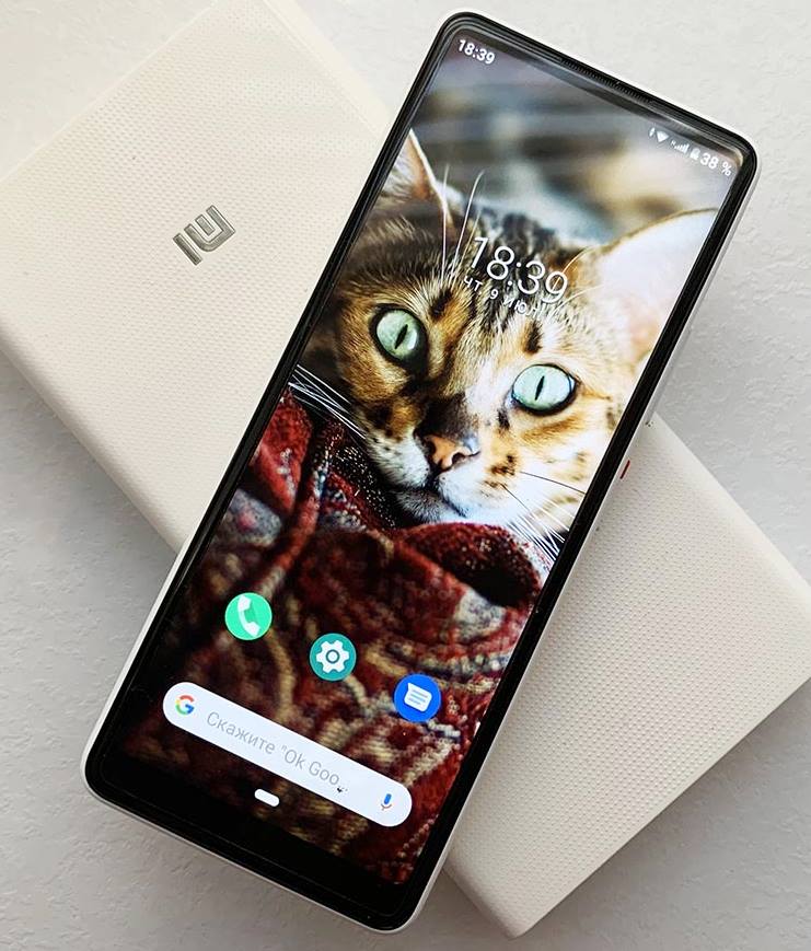 Năm ngoái Xiaomi ra mắt điện thoại màn 5 inch, cấu hình yếu, không camera trước nhưng vẫn bán được, ở Việt Nam giá chỉ 2,7 triệu- Ảnh 2. Năm ngoái Xiaomi ra mắt điện thoại màn 5 inch, cấu hình yếu, không camera trước nhưng vẫn bán được, ở Việt Nam giá chỉ 2,7 triệu- Ảnh 2.