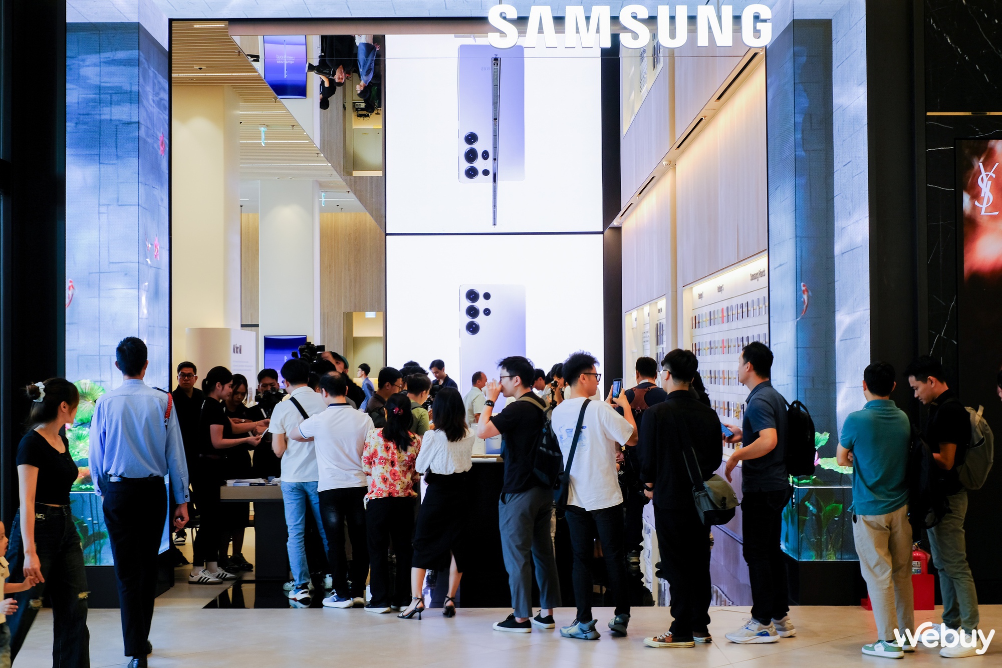 Galaxy S25 Edge - Từ chiếc máy bí ẩn đến trải nghiệm thực tế: Đây là những gì reviewer công nghệ nói- Ảnh 2.