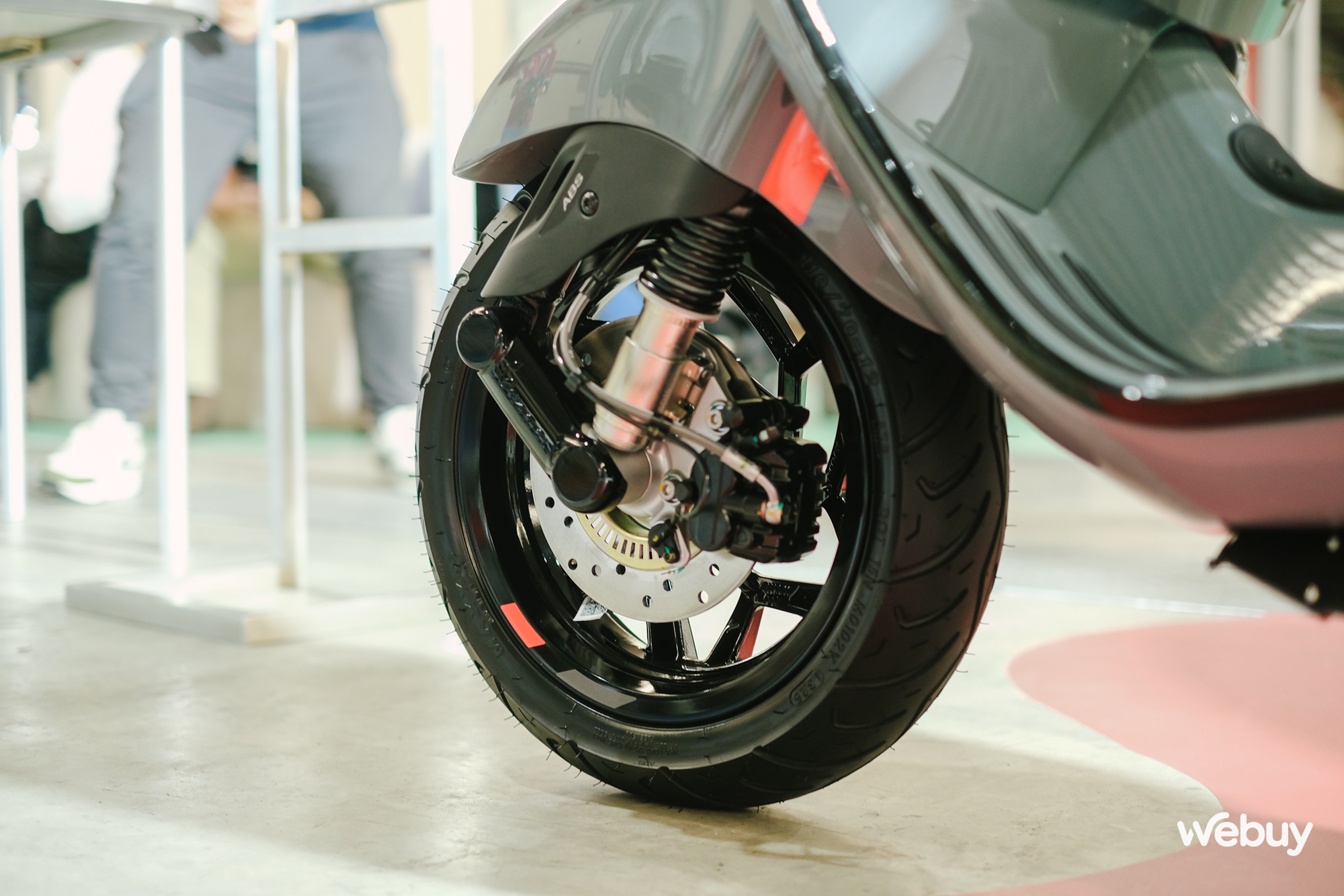 Vespa Primavera & Sprint 2025 chính thức ra mắt tại Việt Nam: Di sản gần 80 năm kết hợp với công nghệ đỉnh cao, chuẩn Vibe Gen Z!- Ảnh 16. Vespa Primavera & Sprint 2025 chính thức ra mắt tại Việt Nam: Di sản gần 80 năm kết hợp với công nghệ đỉnh cao, chuẩn Vibe Gen Z!- Ảnh 16.