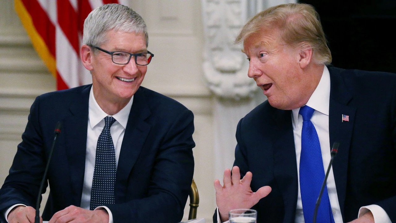 Tổng thống Trump chỉ trích Apple vì chuyển sản xuất iPhone từ Trung Quốc sang Ấn Độ- Ảnh 1. Tổng thống Trump chỉ trích Apple vì chuyển sản xuất iPhone từ Trung Quốc sang Ấn Độ- Ảnh 1.