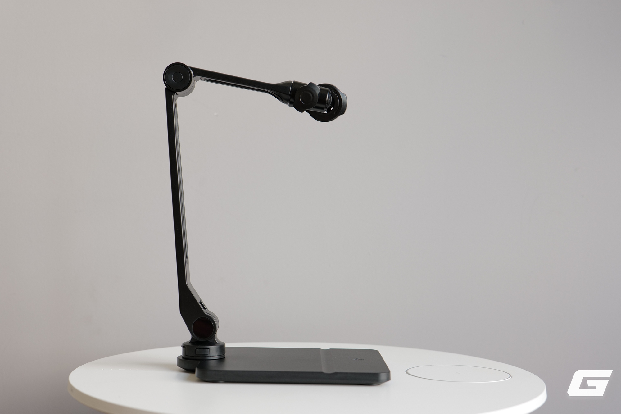 Đây là Twelve South HoverBar Duo: Một lần xuống tiền để có combo giá đỡ iPad để bàn lẫn kẹp treo kệ, có đáng tiền?- Ảnh 6. Đây là Twelve South HoverBar Duo: Một lần xuống tiền để có combo giá đỡ iPad để bàn lẫn kẹp treo kệ, có đáng tiền?- Ảnh 6.
