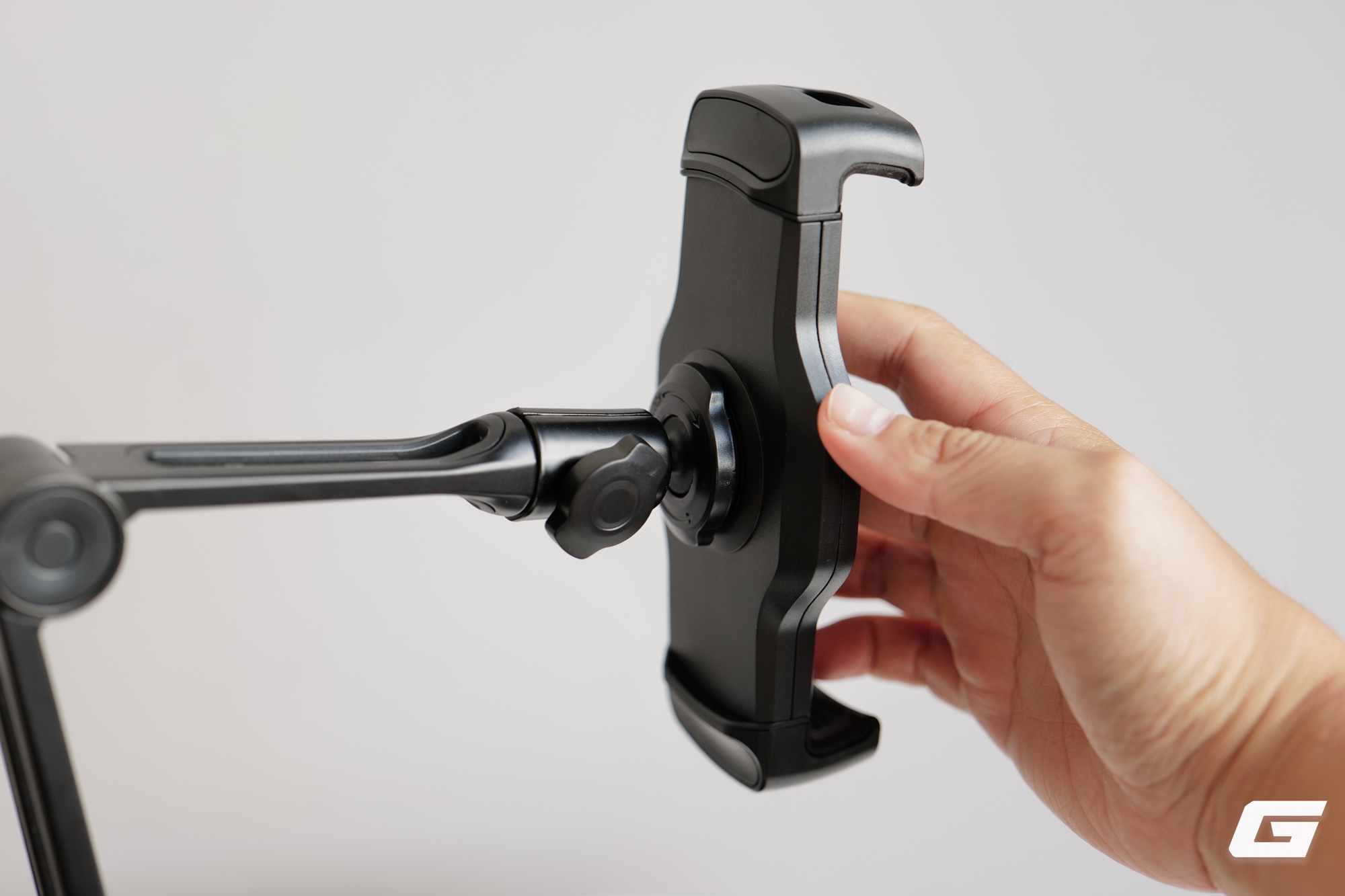 Đây là Twelve South HoverBar Duo: Một lần xuống tiền để có combo giá đỡ iPad để bàn lẫn kẹp treo kệ, có đáng tiền?- Ảnh 9. Đây là Twelve South HoverBar Duo: Một lần xuống tiền để có combo giá đỡ iPad để bàn lẫn kẹp treo kệ, có đáng tiền?- Ảnh 9.