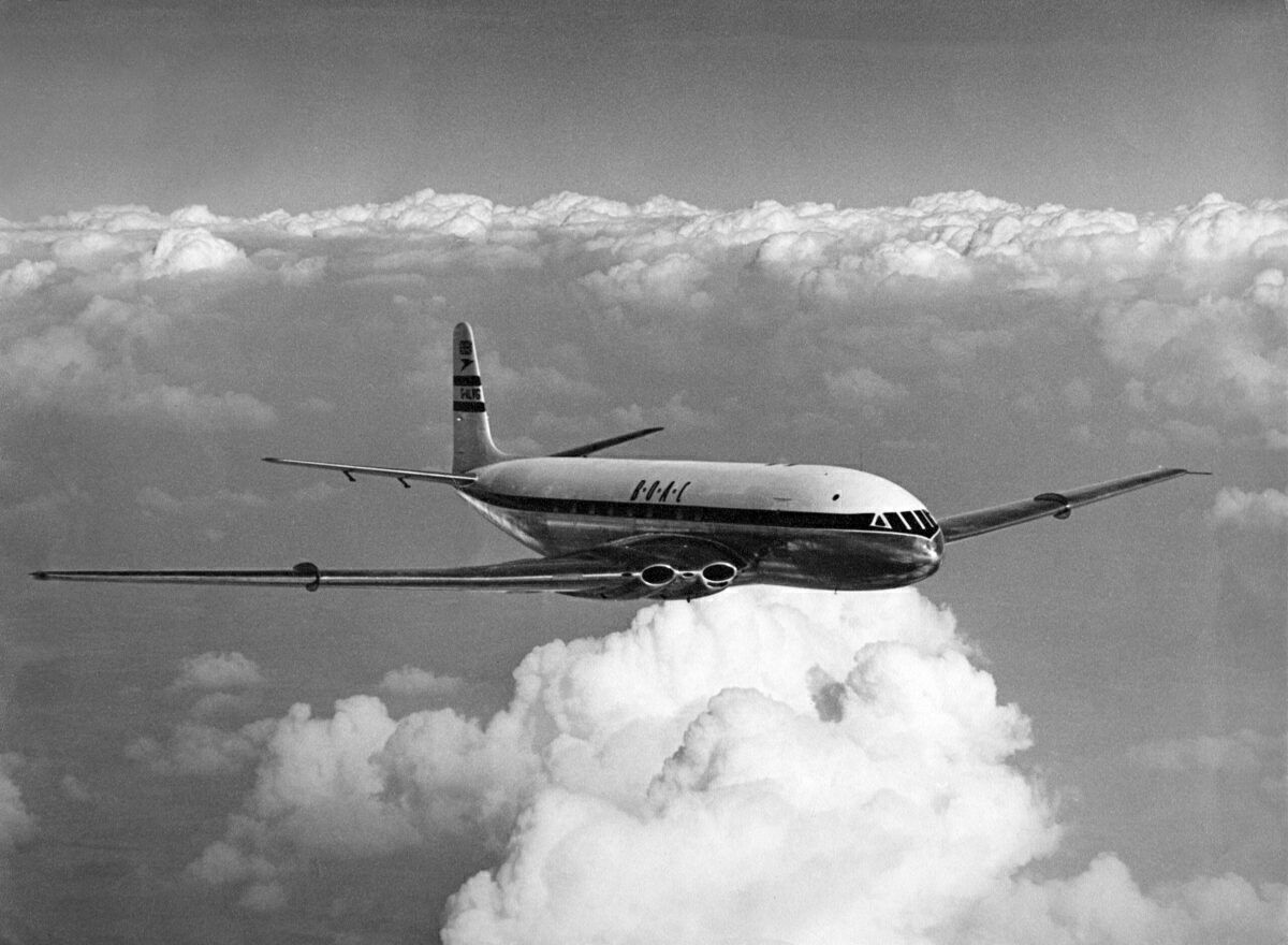 Vì sao Comet 1, chiếc máy bay tưởng chừng như là đại diện cho bước tiến vượt bậc của loài người lại nhanh chóng trở thành bài học cay đắng cho kỹ thuật hàng không thế giới?- Ảnh 4. Vì sao Comet 1, chiếc máy bay tưởng chừng như là đại diện cho bước tiến vượt bậc của loài người lại nhanh chóng trở thành bài học cay đắng cho kỹ thuật hàng không thế giới?- Ảnh 4.