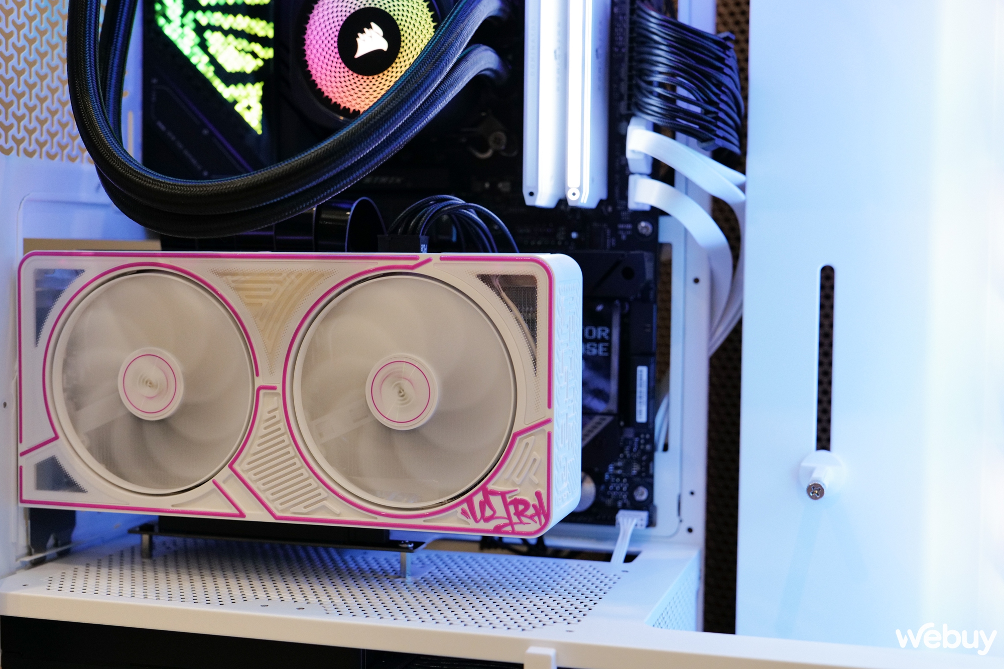 Đánh giá Colorful iGame GeForce RTX 5060 Ti Ultra W DUO OC 16GB-V: Đẹp, mát, hiệu năng trên giá thành ổn nhất thời điểm hiện tại- Ảnh 14. Đánh giá Colorful iGame GeForce RTX 5060 Ti Ultra W DUO OC 16GB-V: Đẹp, mát, hiệu năng trên giá thành ổn nhất thời điểm hiện tại- Ảnh 14.