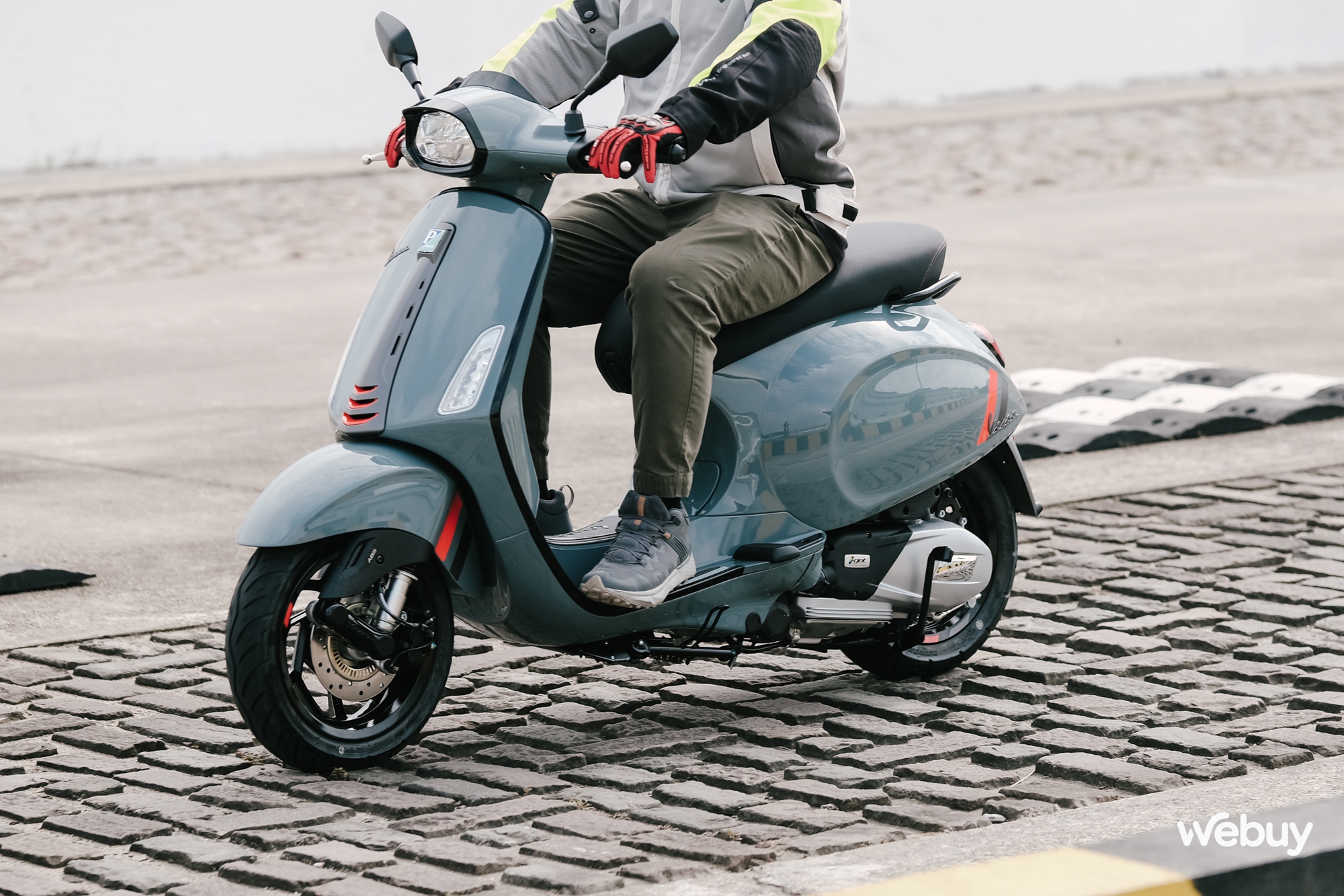 Ghé thăm nhà máy Piaggio top đầu thế giới, trải nghiệm xe: Vespa Primavera êm ái cho phái nữ, Sprint bốc mạnh cho người mê thể thao- Ảnh 21. Ghé thăm nhà máy Piaggio top đầu thế giới, trải nghiệm xe: Vespa Primavera êm ái cho phái nữ, Sprint bốc mạnh cho người mê thể thao- Ảnh 21.