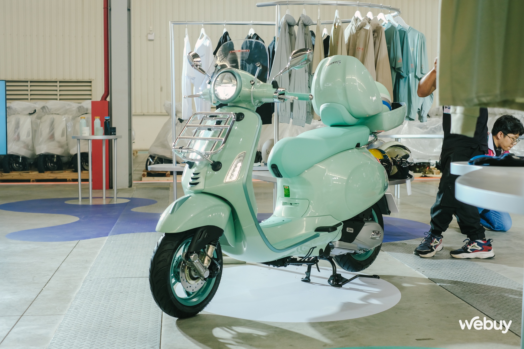 Ghé thăm nhà máy Piaggio top đầu thế giới, trải nghiệm xe: Vespa Primavera êm ái cho phái nữ, Sprint bốc mạnh cho người mê thể thao- Ảnh 3. Ghé thăm nhà máy Piaggio top đầu thế giới, trải nghiệm xe: Vespa Primavera êm ái cho phái nữ, Sprint bốc mạnh cho người mê thể thao- Ảnh 3.