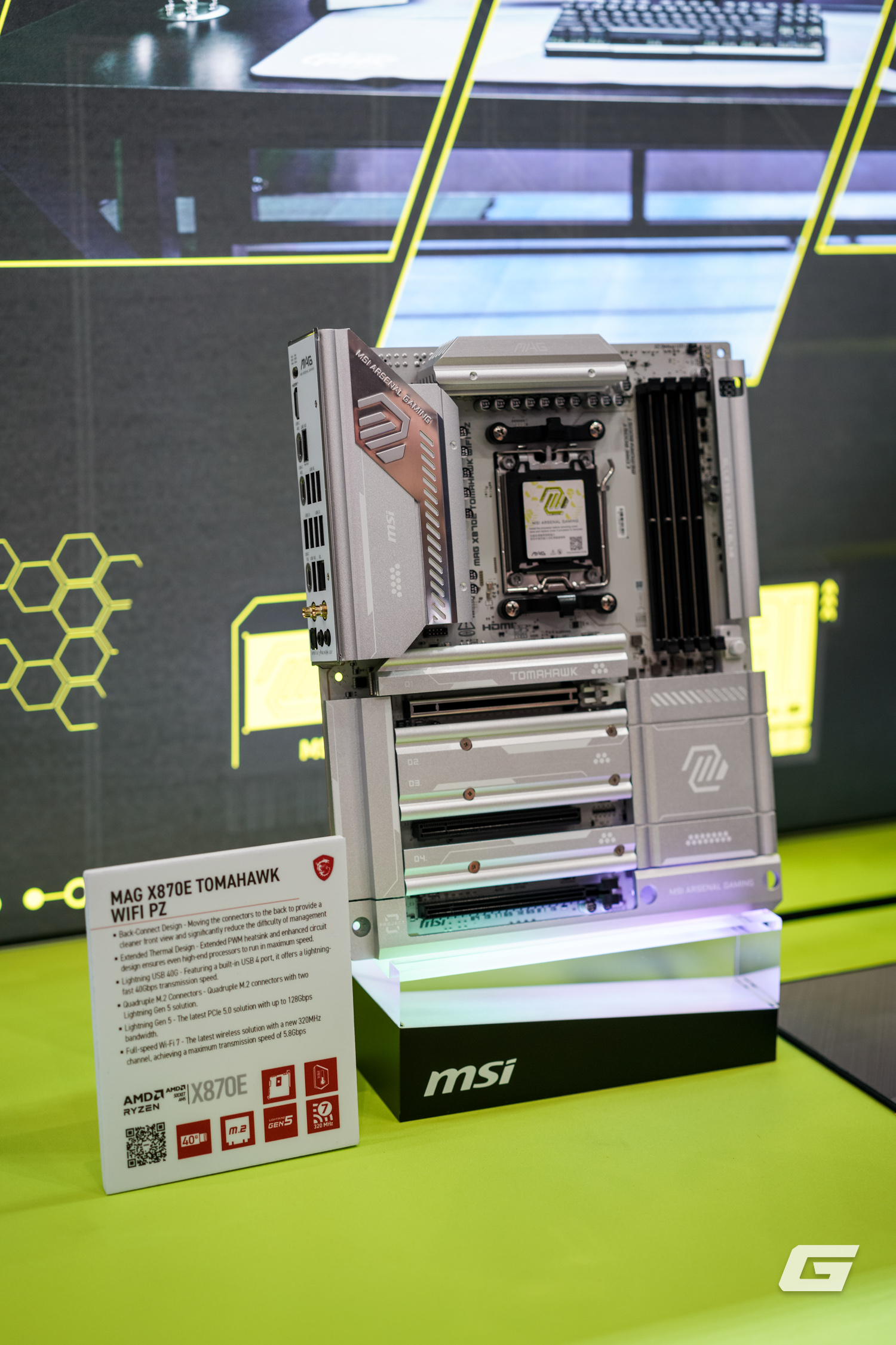 Dạo qua gian hàng MSI tại Computex 2025: GPU mạ Titan, tản nhiệt CPU mà có màn hình... to như smartphone- Ảnh 11. Dạo qua gian hàng MSI tại Computex 2025: GPU mạ Titan, tản nhiệt CPU mà có màn hình... to như smartphone- Ảnh 11.