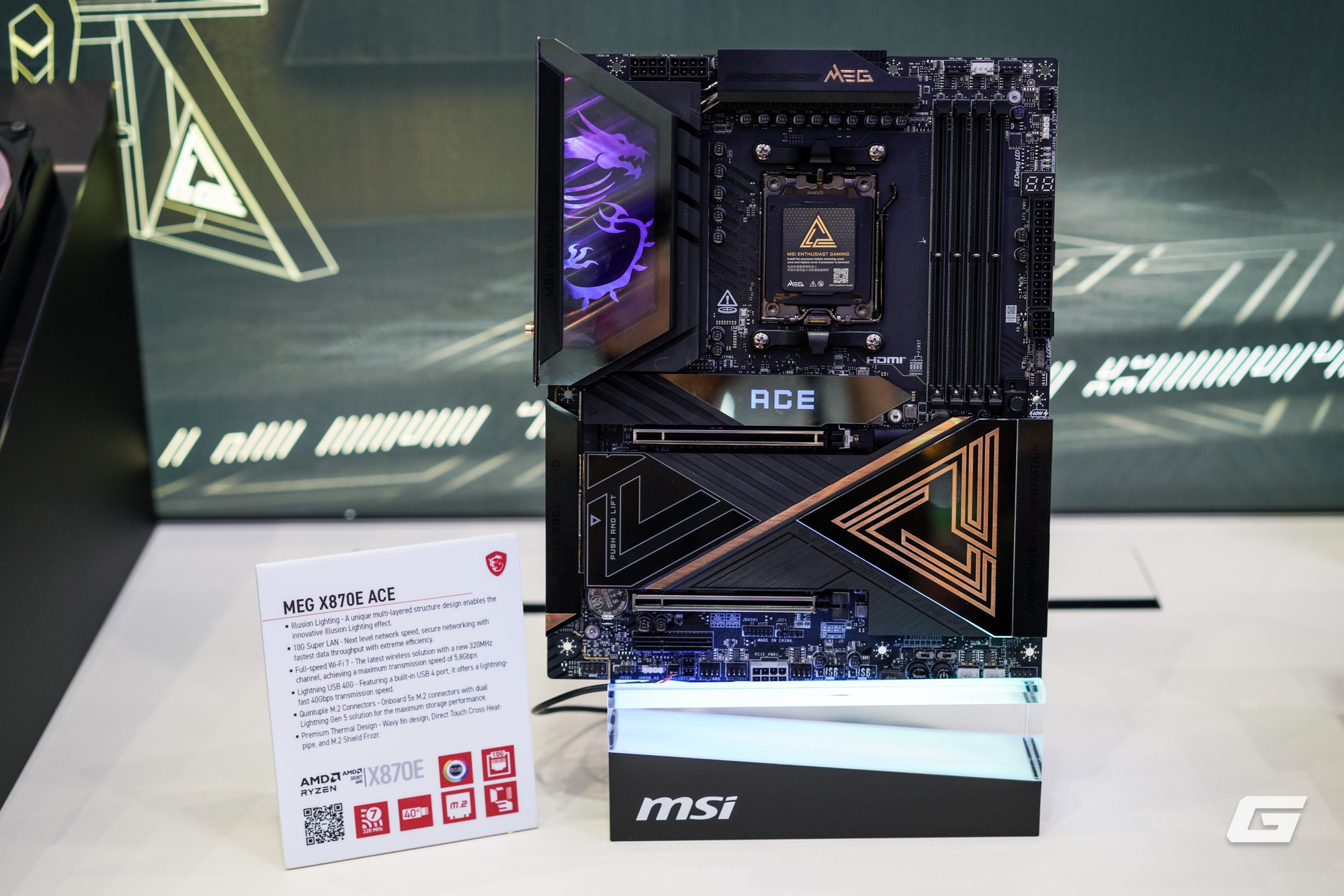 Dạo qua gian hàng MSI tại Computex 2025: GPU mạ Titan, tản nhiệt CPU mà có màn hình... to như smartphone- Ảnh 10. Dạo qua gian hàng MSI tại Computex 2025: GPU mạ Titan, tản nhiệt CPU mà có màn hình... to như smartphone- Ảnh 10.