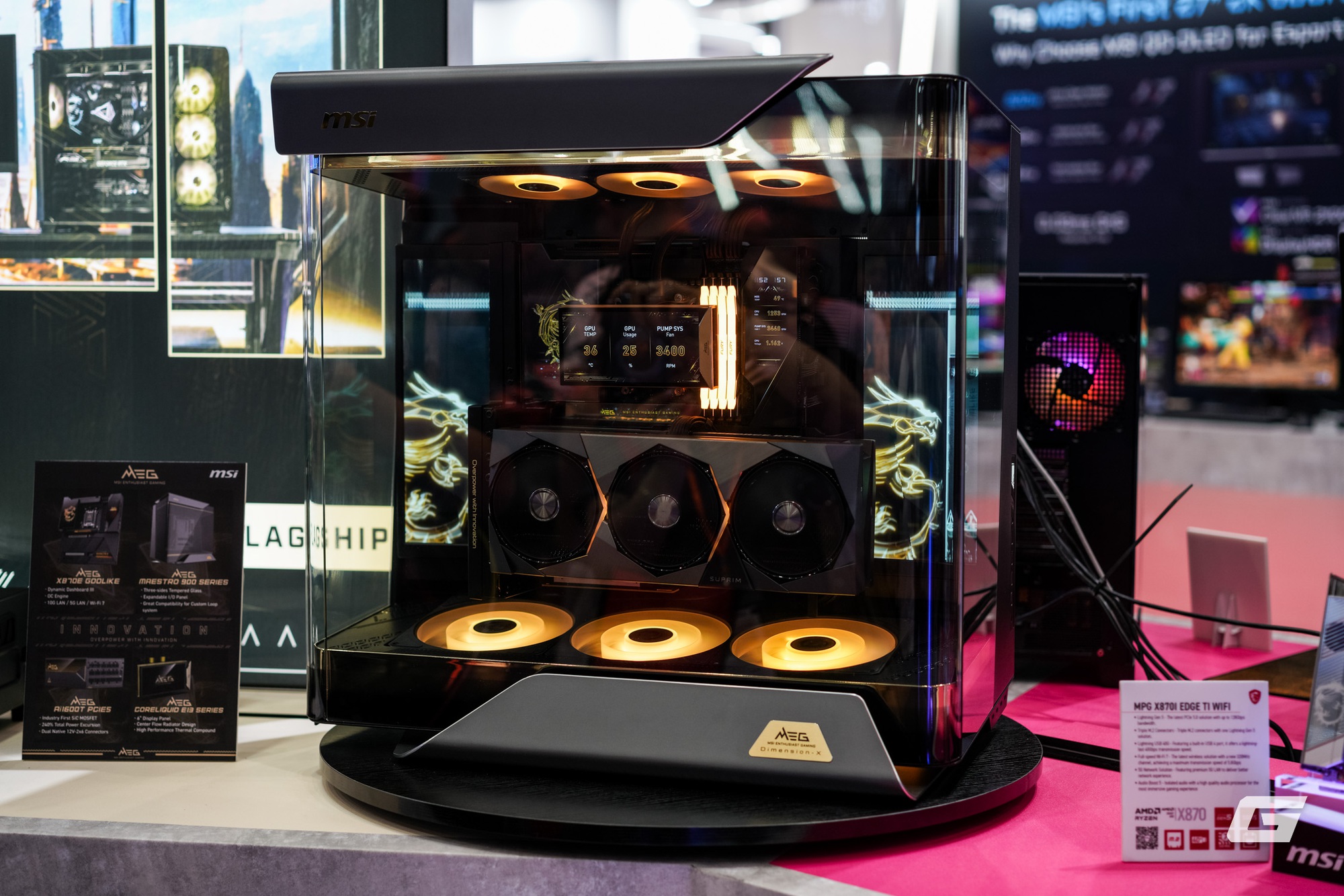 Dạo qua gian hàng MSI tại Computex 2025: GPU mạ Titan, tản nhiệt CPU mà có màn hình... to như smartphone- Ảnh 7. Dạo qua gian hàng MSI tại Computex 2025: GPU mạ Titan, tản nhiệt CPU mà có màn hình... to như smartphone- Ảnh 7.