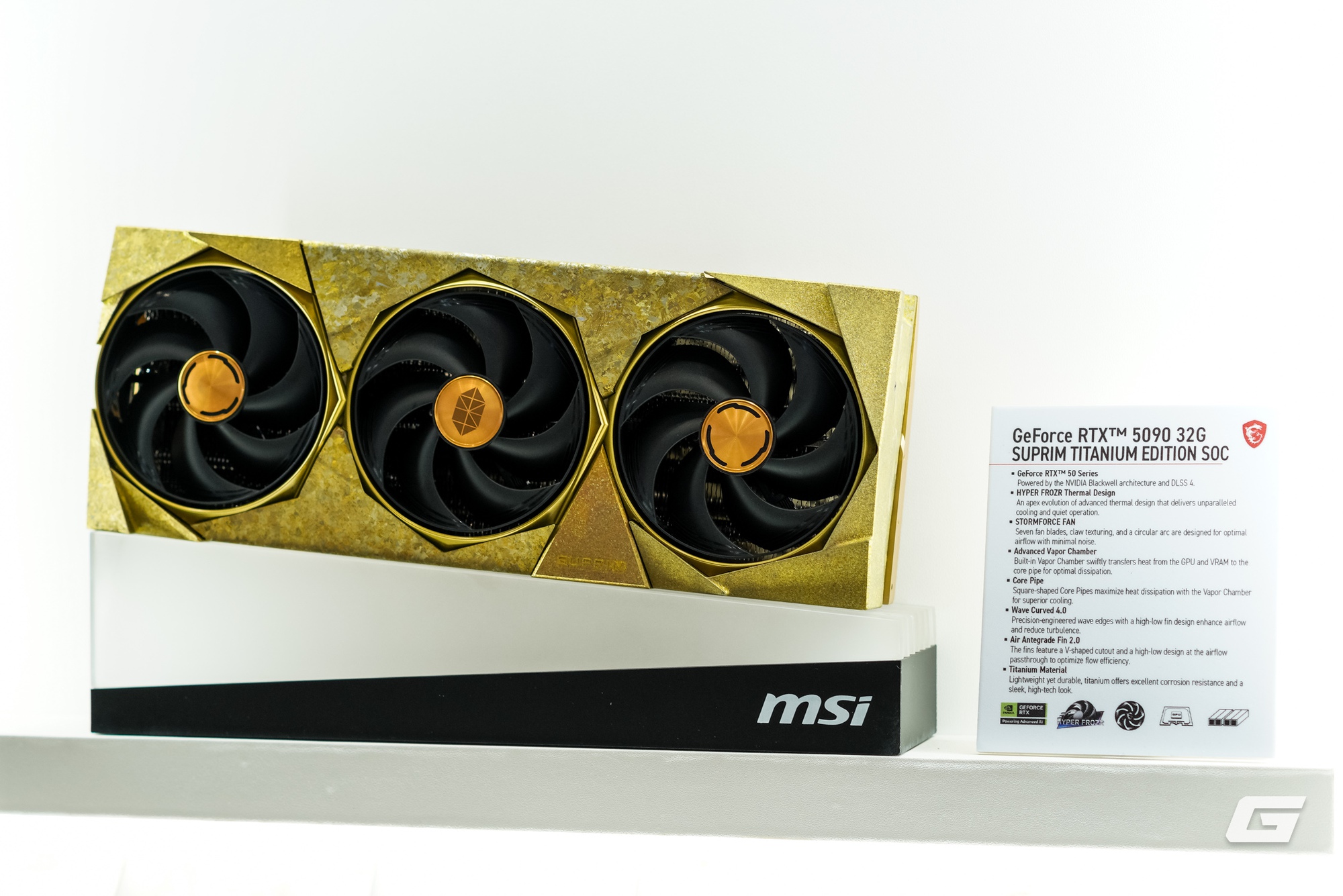 Dạo qua gian hàng MSI tại Computex 2025: GPU mạ Titan, tản nhiệt CPU mà có màn hình... to như smartphone- Ảnh 20. Dạo qua gian hàng MSI tại Computex 2025: GPU mạ Titan, tản nhiệt CPU mà có màn hình... to như smartphone- Ảnh 20.