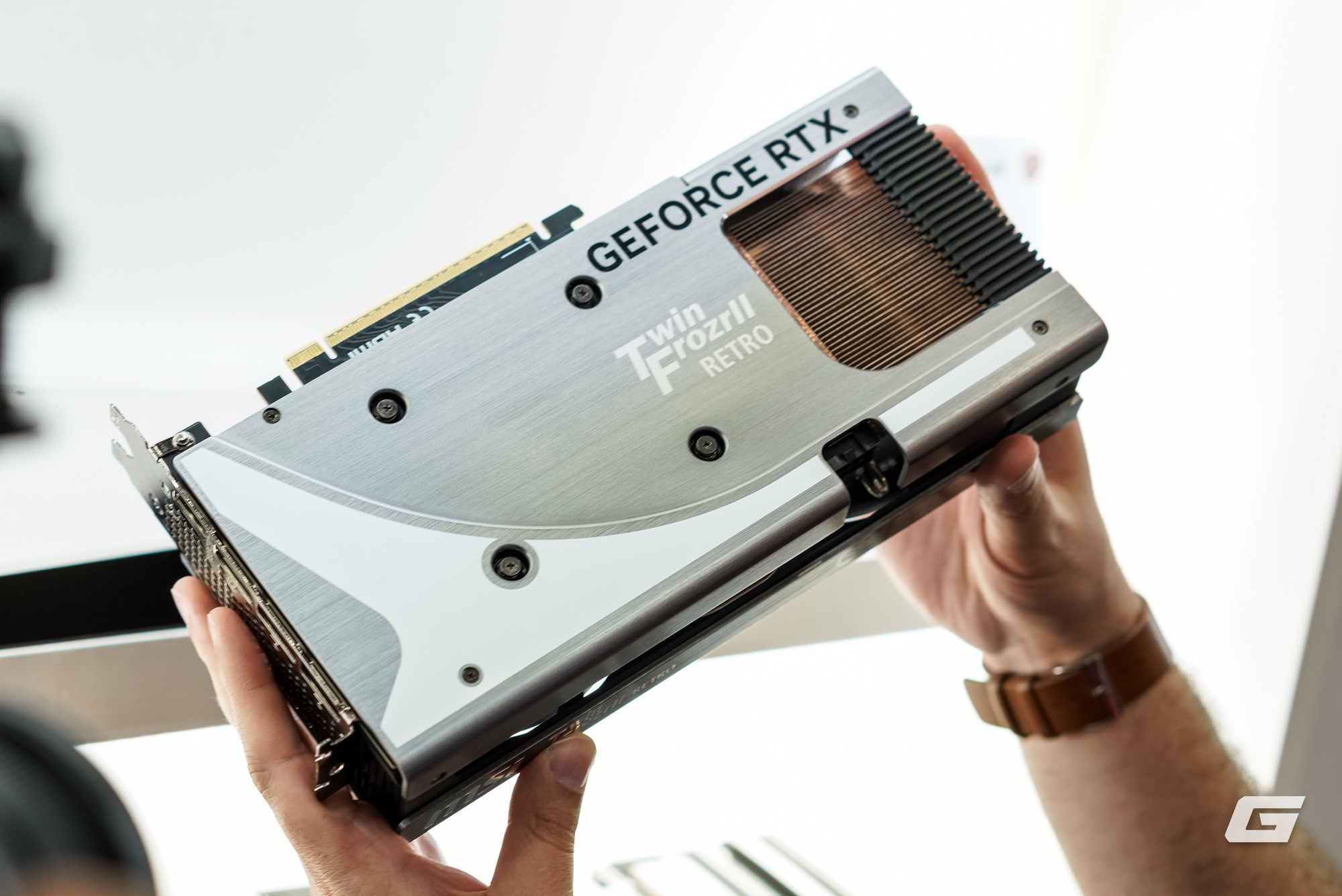 Dạo qua gian hàng MSI tại Computex 2025: GPU mạ Titan, tản nhiệt CPU mà có màn hình... to như smartphone- Ảnh 22. Dạo qua gian hàng MSI tại Computex 2025: GPU mạ Titan, tản nhiệt CPU mà có màn hình... to như smartphone- Ảnh 22.
