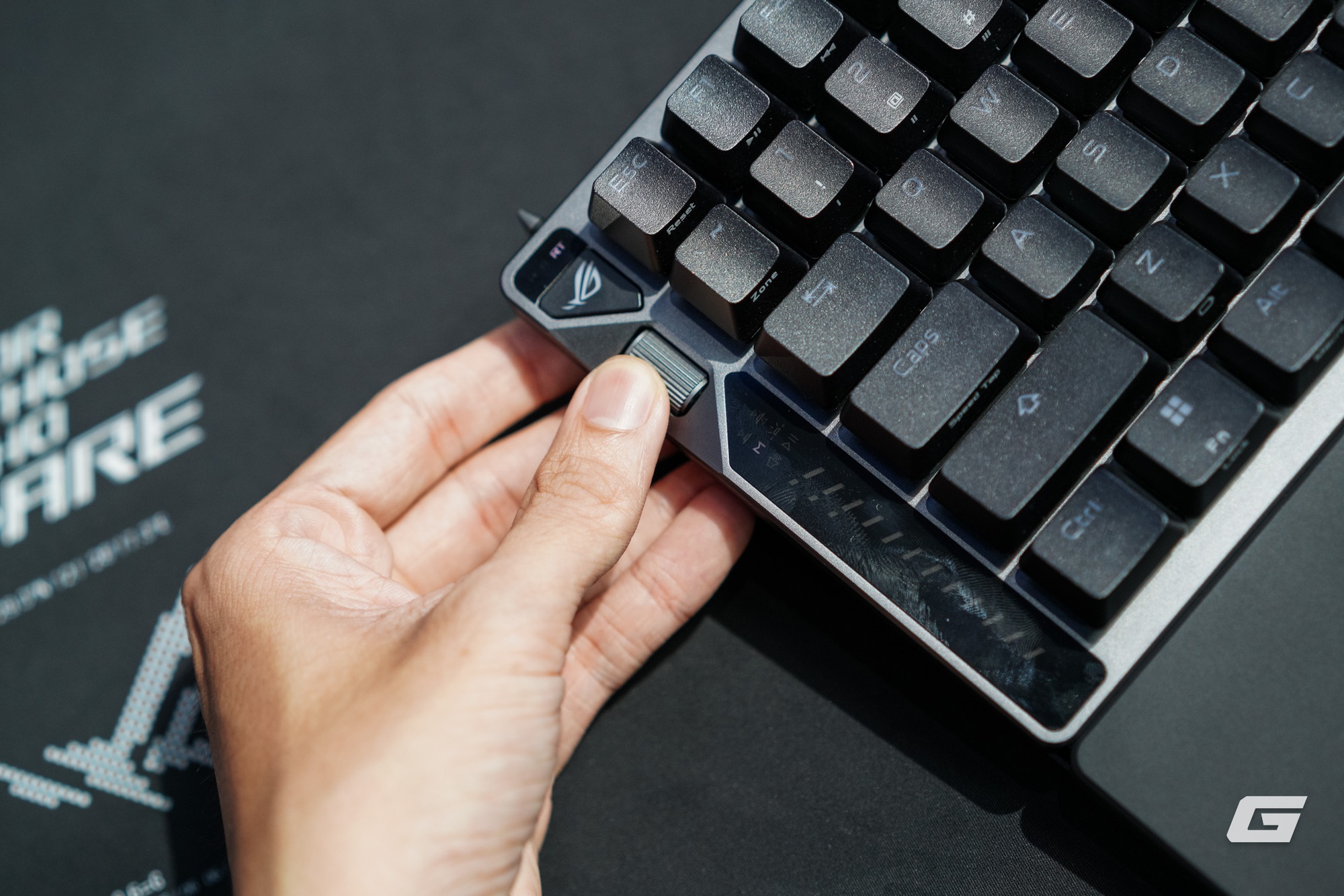 ASUS tung loạt thiết bị eSports mới tại Computex 2025: bàn phím 