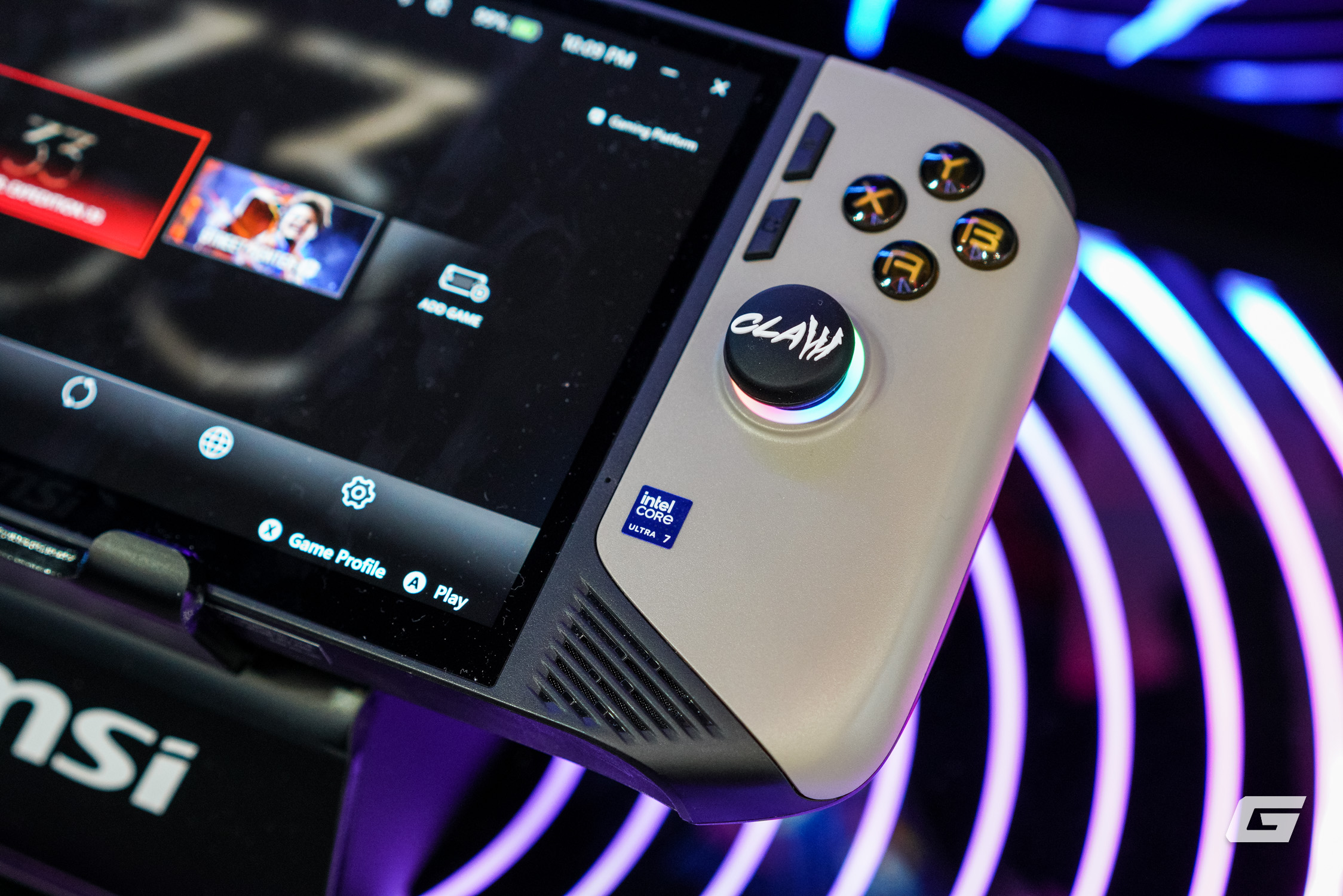 MSI Claw 8 AI+ Polar Tempest: Tay cầm gaming phủ UV trắng tinh khôi, đẹp như đồ sưu tầm, cấu hình cân "mượt" game AAA- Ảnh 5.