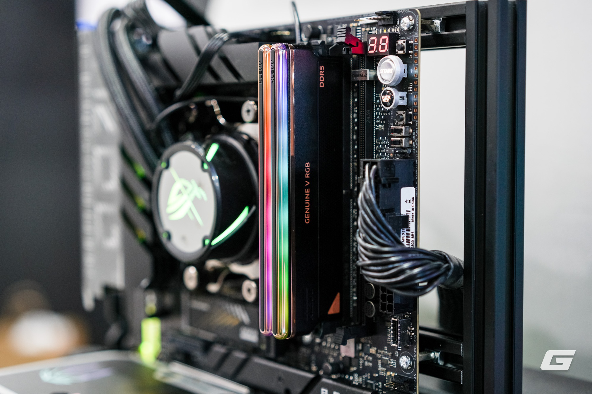 KLEVV trình diễn loạt RAM đạt giải thiết kế iF Design và Red Dot: Chiếc thì lấy cảm hứng từ cung tên, chiếc có 'ống đồng phát sáng'- Ảnh 3.