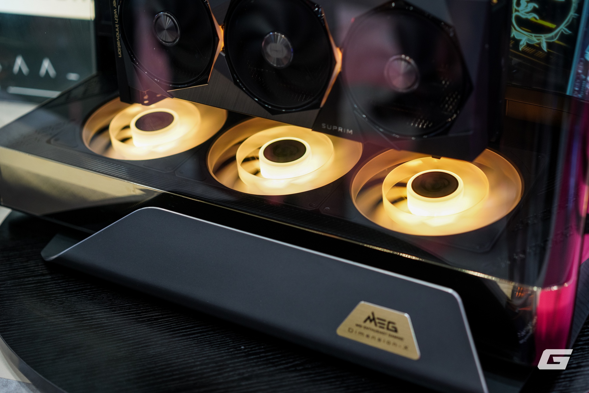 Computex 2025: MSI đột phá ranh giới công nghệ với màn hình OLED 500 Hz không lo burn-in và case máy tính với vẻ đẹp hiếm có- Ảnh 10.