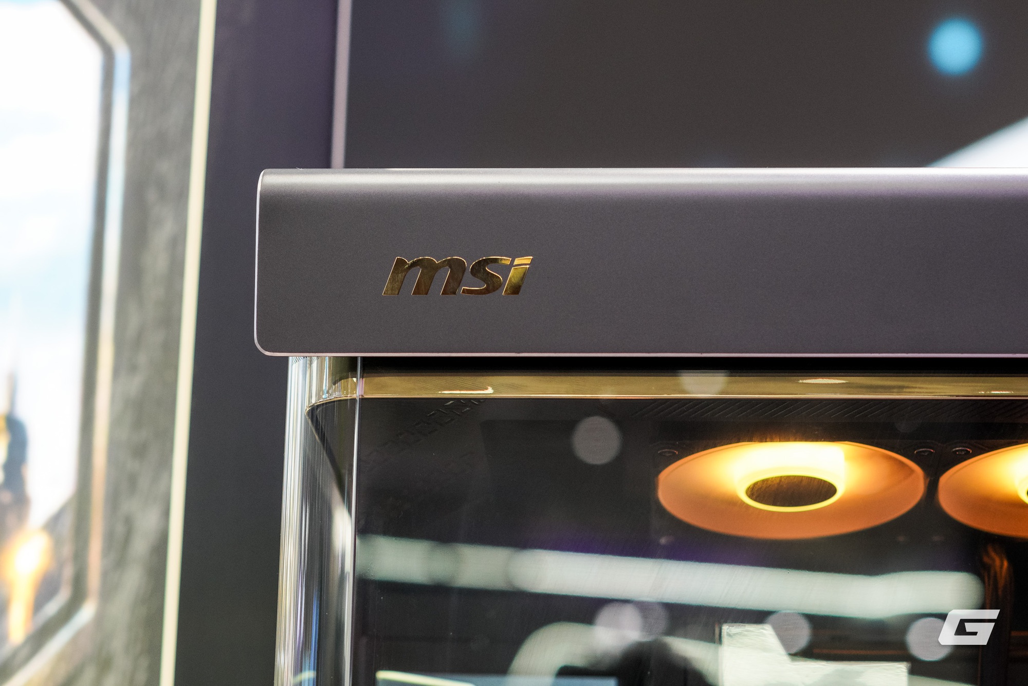 Computex 2025: MSI đột phá ranh giới công nghệ với màn hình OLED 500 Hz không lo burn-in và case máy tính với vẻ đẹp hiếm có- Ảnh 9.