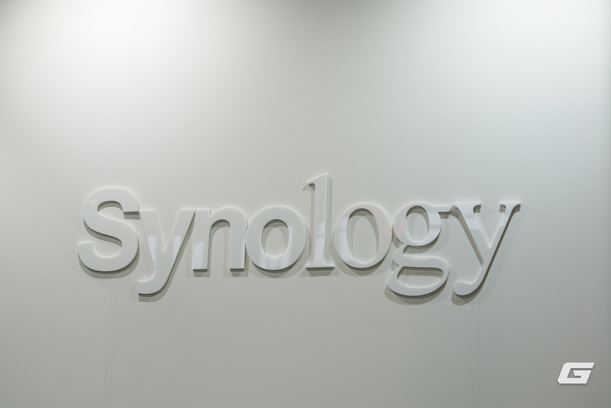 Synology đem tới Computex 2025 hệ thống lưu trữ đầu bảng PAS7700, cùng dịch vụ video an ninh "qua đám mây"- Ảnh 16. Synology đem tới Computex 2025 hệ thống lưu trữ đầu bảng PAS7700, cùng dịch vụ video an ninh "qua đám mây"- Ảnh 16.