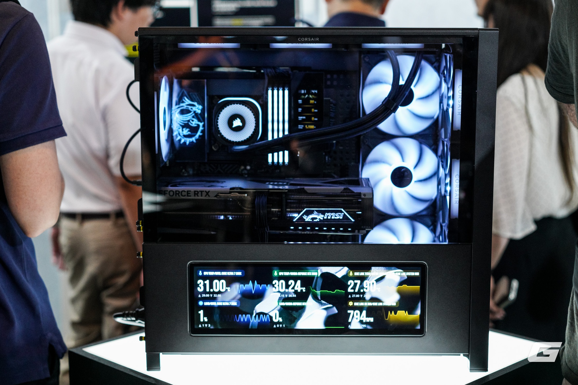 'Tất tần tật' về Corsair tại Computex 2025: Bàn phím 'siêu tùy biến', chuột có tới 12 nút và bộ máy tính hợp tác với tựa game Doom- Ảnh 1.