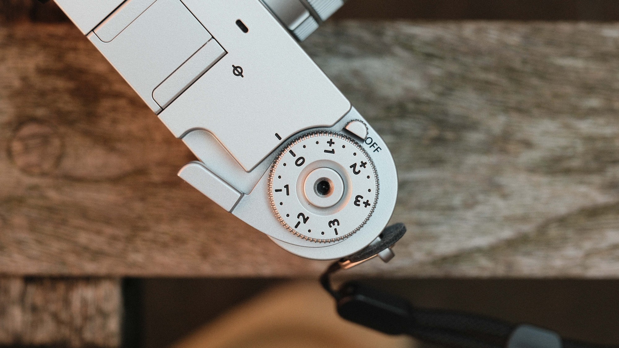 Fujifilm X half: Khi chụp ảnh trở thành một... 