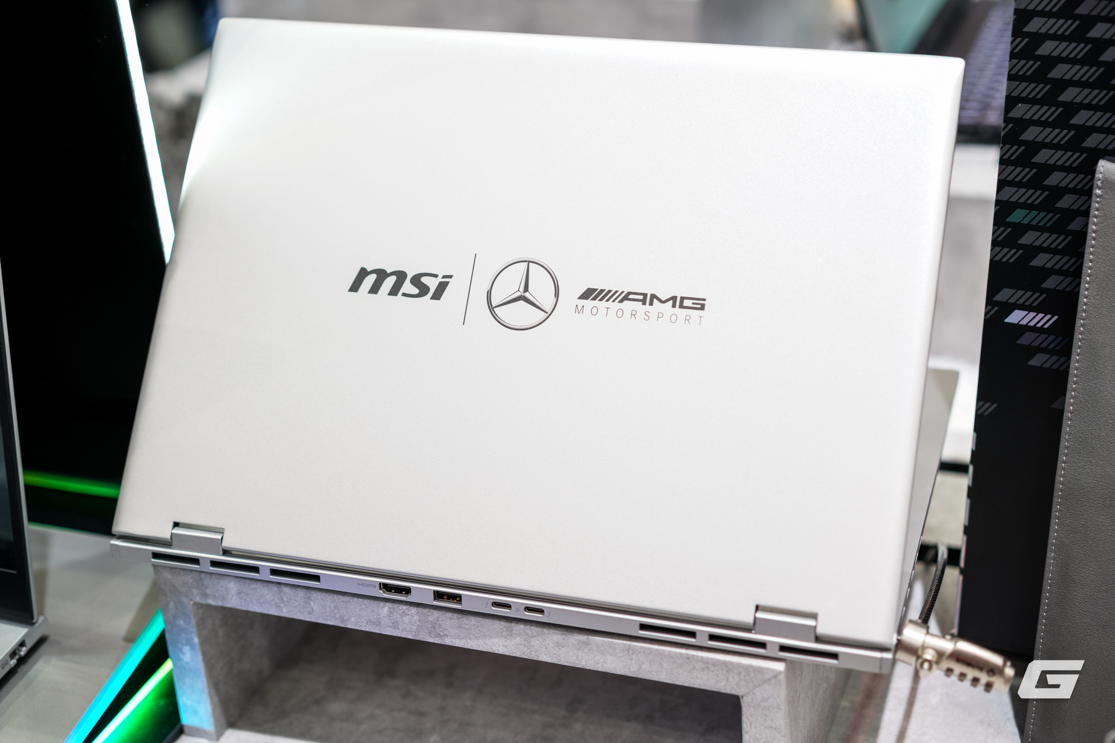 MSI ra mắt laptop Mercedes-AMG: Khi công nghệ và tốc độ kết hợp- Ảnh 5. MSI ra mắt laptop Mercedes-AMG: Khi công nghệ và tốc độ kết hợp- Ảnh 5.