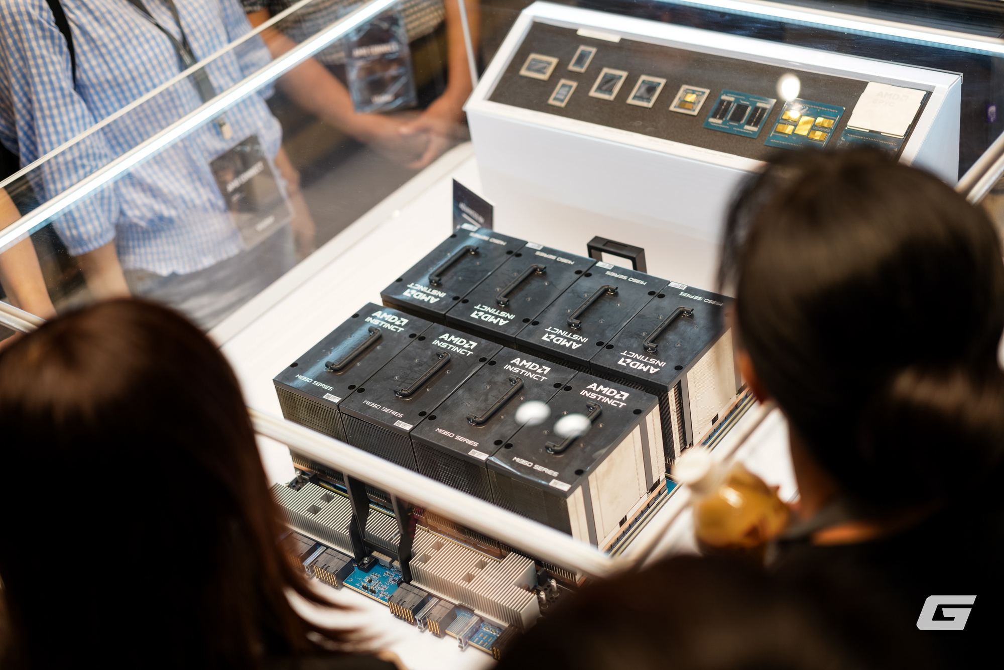 AMD 'tăng ga' trong cuộc đua AI, cung cấp phần cứng đáp ứng nhu cầu trí tuệ nhân tạo cho cả nhà phát triển lẫn người dùng- Ảnh 2. AMD 'tăng ga' trong cuộc đua AI, cung cấp phần cứng đáp ứng nhu cầu trí tuệ nhân tạo cho cả nhà phát triển lẫn người dùng- Ảnh 2.