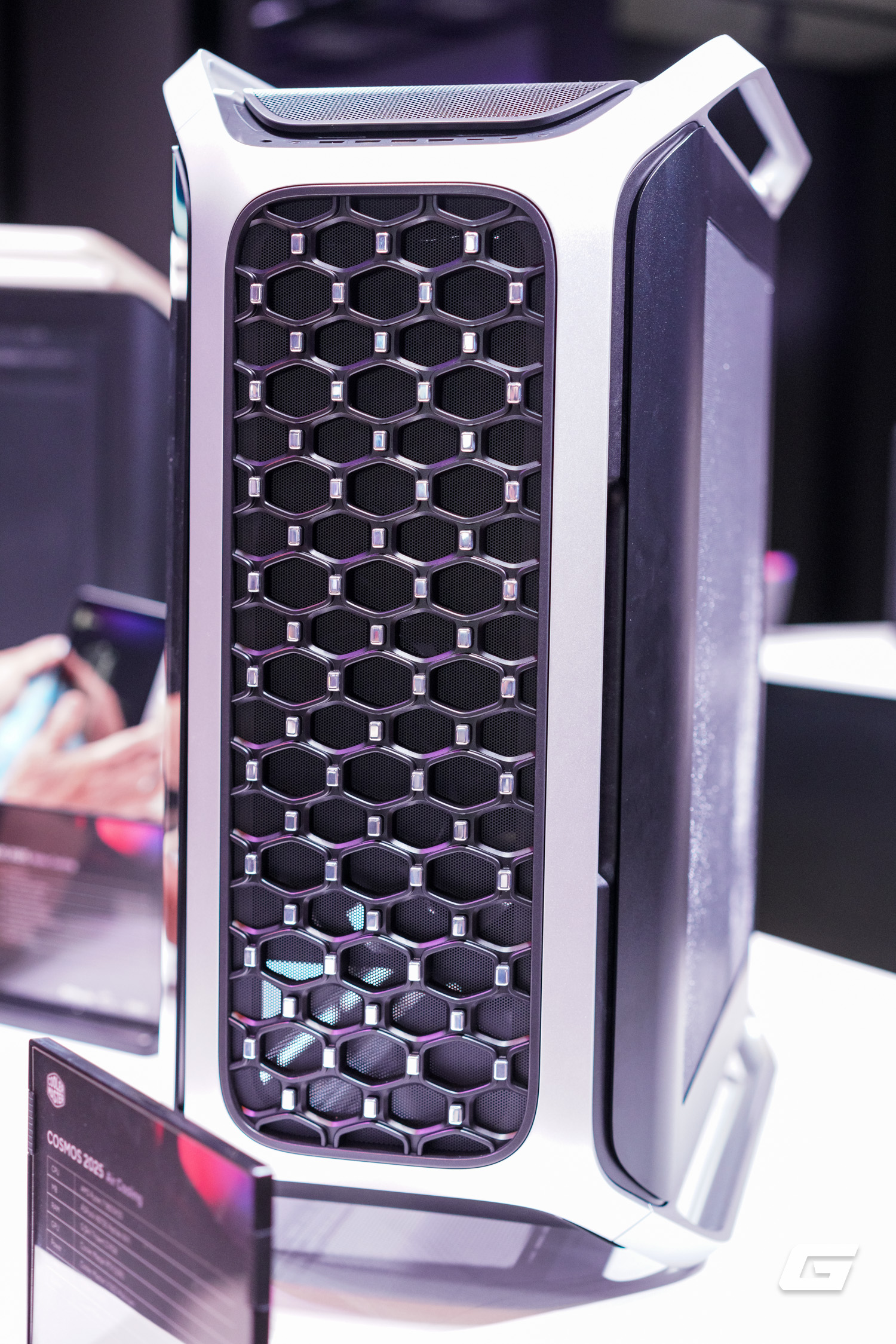 CoolerMaster khẳng định vị thế với công nghệ làm mát đột phá và PC build sẵn cực khủng tại Computex 2025- Ảnh 3. CoolerMaster khẳng định vị thế với công nghệ làm mát đột phá và PC build sẵn cực khủng tại Computex 2025- Ảnh 3.