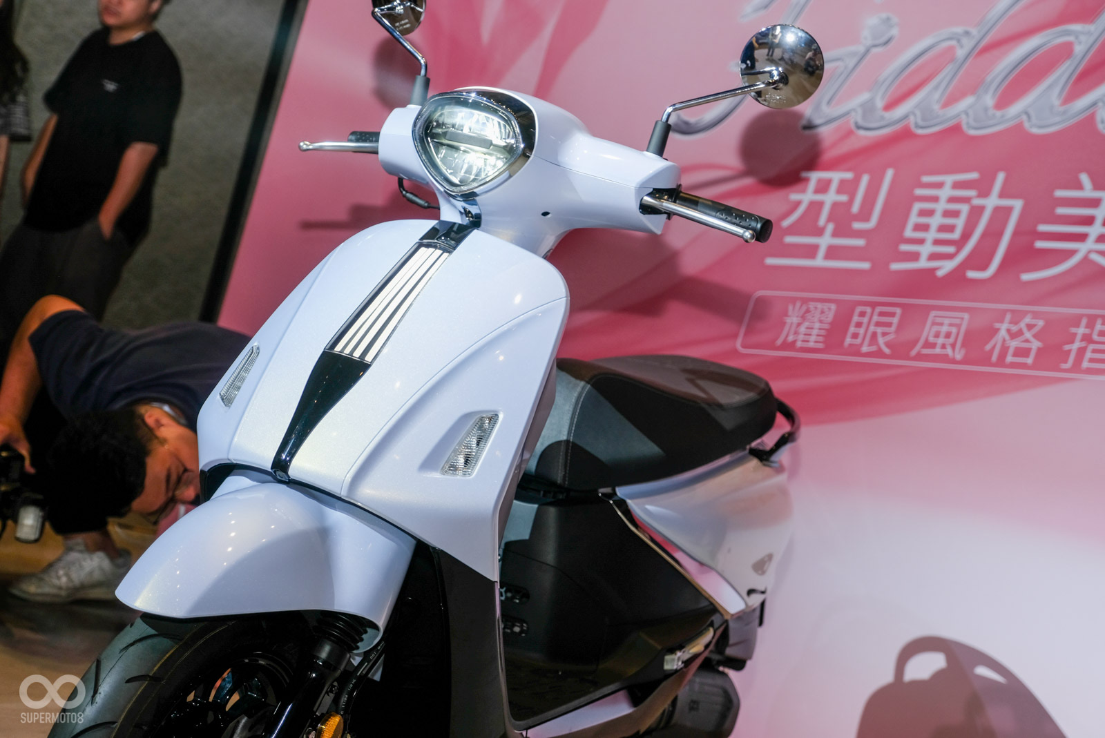 SYM ra mắt đồng thời 2 mẫu xe mới: Đối trọng đáng gờm của Honda SH Mode và Yamaha Grande- Ảnh 6. SYM ra mắt đồng thời 2 mẫu xe mới: Đối trọng đáng gờm của Honda SH Mode và Yamaha Grande- Ảnh 6.
