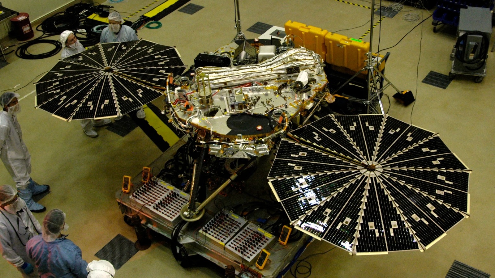 Tại sao phòng vô trùng của NASA vẫn không ngăn được 26 loài vi khuẩn siêu bền “ẩn mình” quanh tàu đổ bộ sao Hỏa?- Ảnh 1. Tại sao phòng vô trùng của NASA vẫn không ngăn được 26 loài vi khuẩn siêu bền “ẩn mình” quanh tàu đổ bộ sao Hỏa?- Ảnh 1.