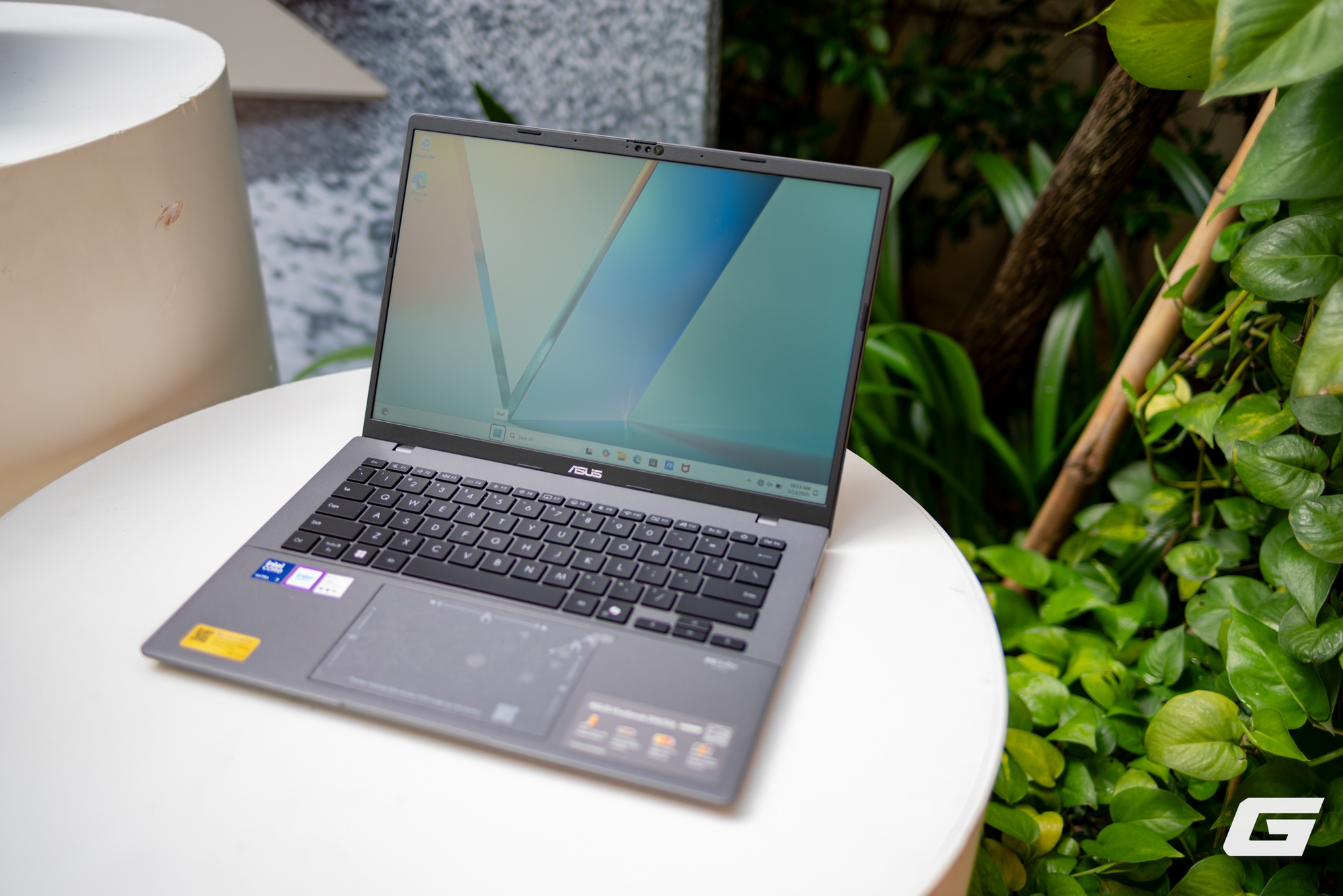 Cận cảnh ASUS Vivobook S14/S16 mới: Mỏng nhẹ cao cấp hơn, hiệu năng được tăng cường, giá từ hấp dẫn- Ảnh 6. Cận cảnh ASUS Vivobook S14/S16 mới: Mỏng nhẹ cao cấp hơn, hiệu năng được tăng cường, giá từ hấp dẫn- Ảnh 6.