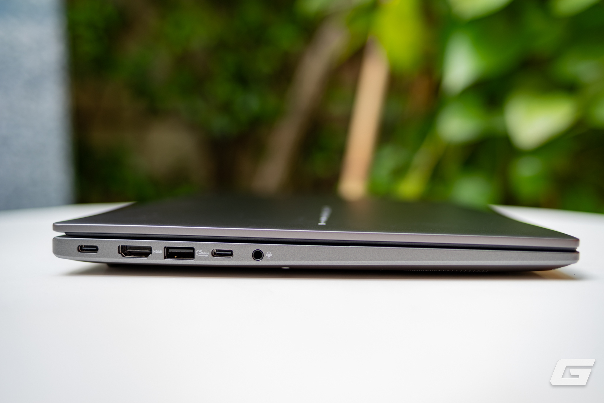 Cận cảnh ASUS Vivobook S14/S16 mới: Mỏng nhẹ cao cấp hơn, hiệu năng được tăng cường, giá từ hấp dẫn- Ảnh 4. Cận cảnh ASUS Vivobook S14/S16 mới: Mỏng nhẹ cao cấp hơn, hiệu năng được tăng cường, giá từ hấp dẫn- Ảnh 4.
