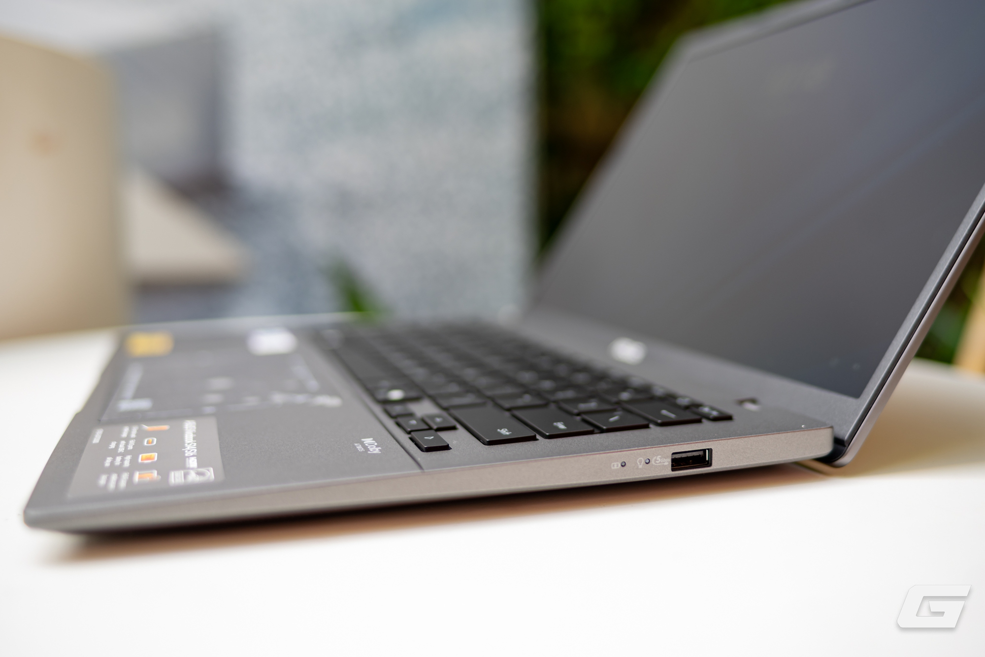 Cận cảnh ASUS Vivobook S14/S16 mới: Mỏng nhẹ cao cấp hơn, hiệu năng được tăng cường, giá từ hấp dẫn- Ảnh 11. Cận cảnh ASUS Vivobook S14/S16 mới: Mỏng nhẹ cao cấp hơn, hiệu năng được tăng cường, giá từ hấp dẫn- Ảnh 11.