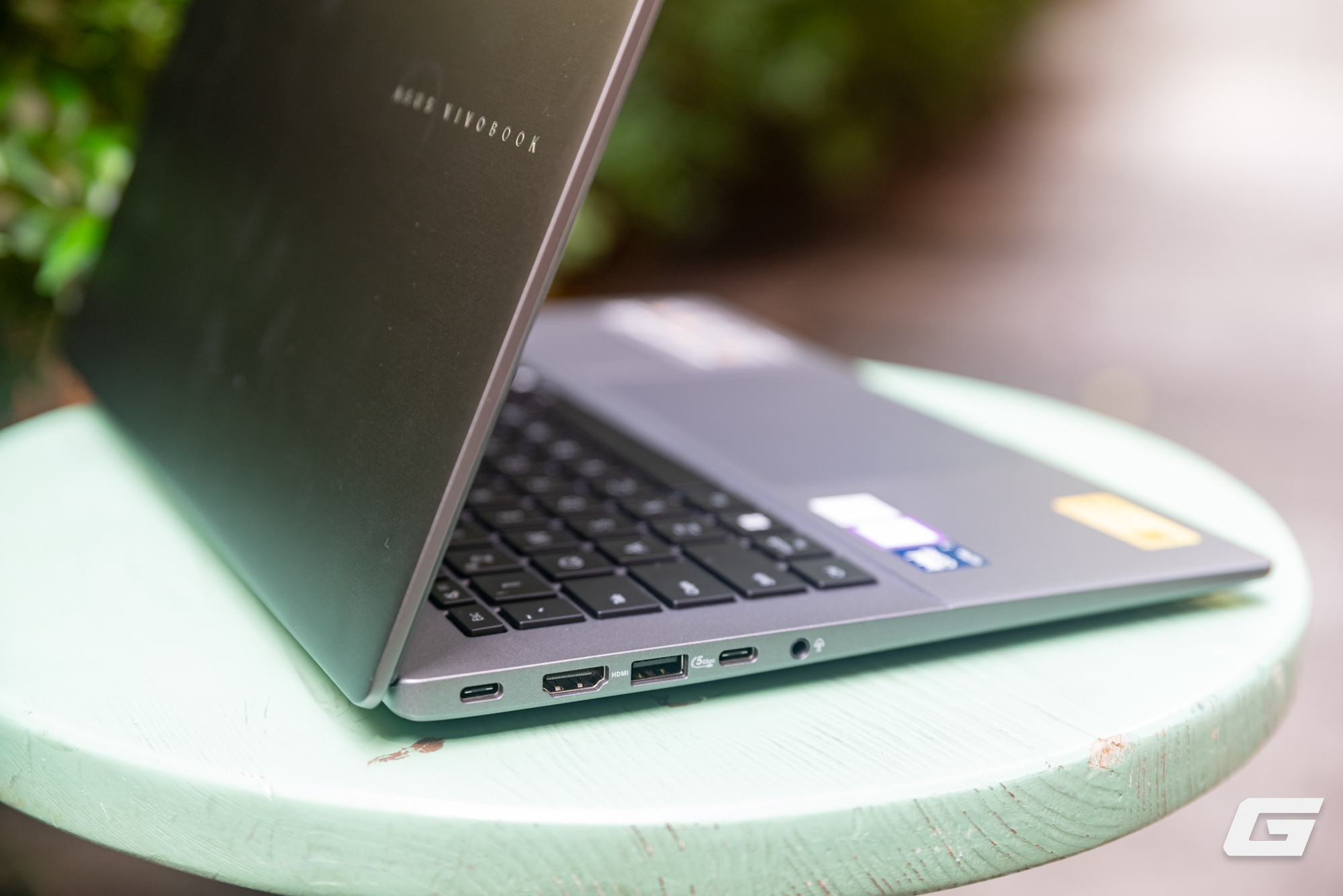 Cận cảnh ASUS Vivobook S14/S16 mới: Mỏng nhẹ cao cấp hơn, hiệu năng được tăng cường, giá từ hấp dẫn- Ảnh 10. Cận cảnh ASUS Vivobook S14/S16 mới: Mỏng nhẹ cao cấp hơn, hiệu năng được tăng cường, giá từ hấp dẫn- Ảnh 10.