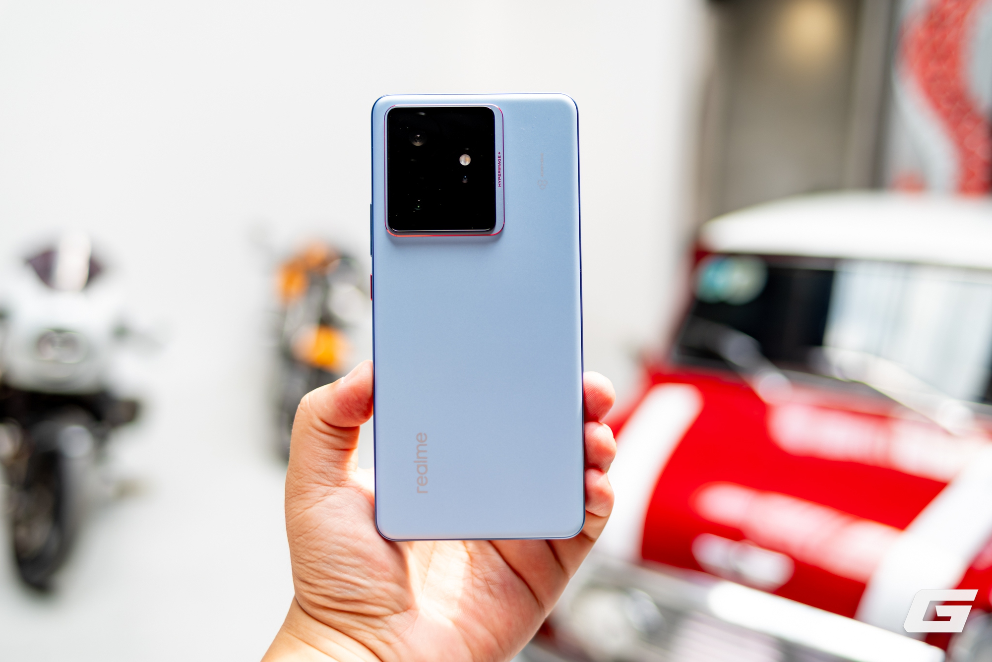 Cận cảnh chiếc điện thoại realme vừa ra mắt mang danh “flagship killer”- Ảnh 3. Cận cảnh chiếc điện thoại realme vừa ra mắt mang danh “flagship killer”- Ảnh 3.