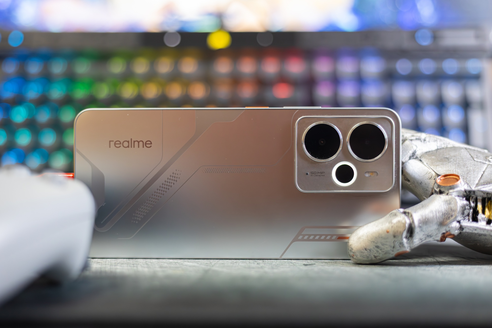 Ngắm nhìn realme 14 5G – Bậc thầy chiến game sở hữu những trải nghiệm chiều lòng mọi game thủ- Ảnh 1. Ngắm nhìn realme 14 5G – Bậc thầy chiến game sở hữu những trải nghiệm chiều lòng mọi game thủ- Ảnh 1.