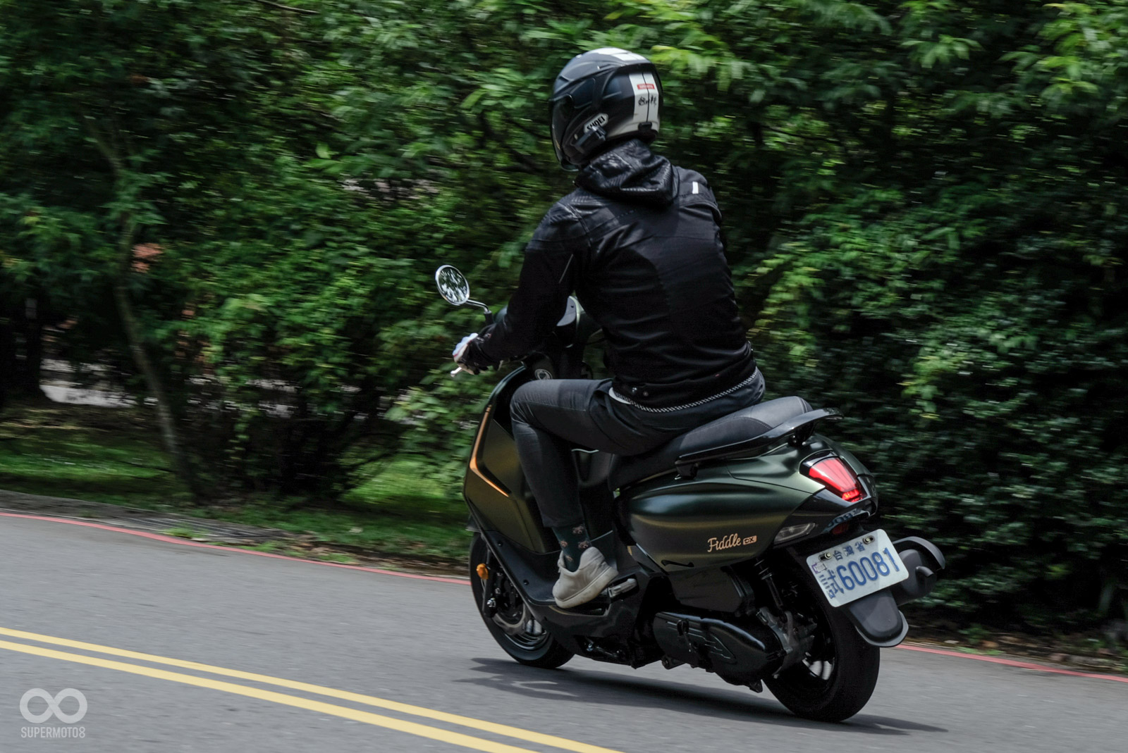 Cận cảnh mẫu xe tay ga 158cc của SYM: "Đẹp như xe Châu Âu", thực dụng như Honda- Ảnh 9. Cận cảnh mẫu xe tay ga 158cc của SYM: "Đẹp như xe Châu Âu", thực dụng như Honda- Ảnh 9.
