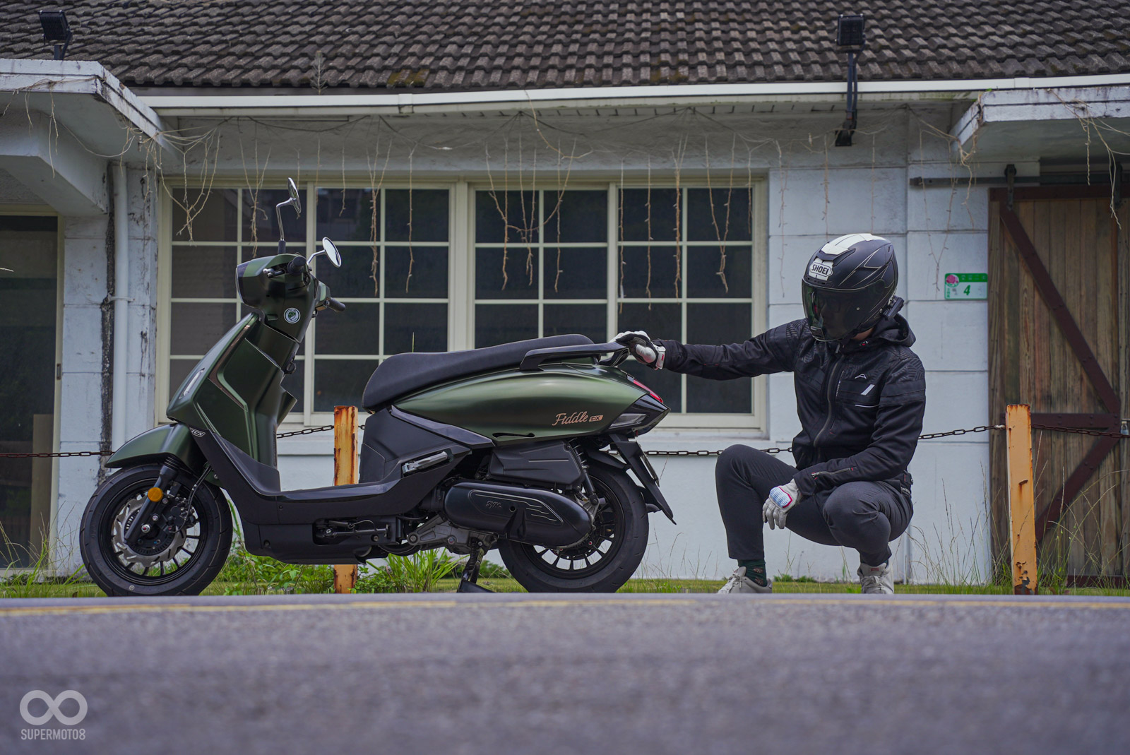 Cận cảnh mẫu xe tay ga 158cc của SYM: "Đẹp như xe Châu Âu", thực dụng như Honda- Ảnh 2. Cận cảnh mẫu xe tay ga 158cc của SYM: "Đẹp như xe Châu Âu", thực dụng như Honda- Ảnh 2.