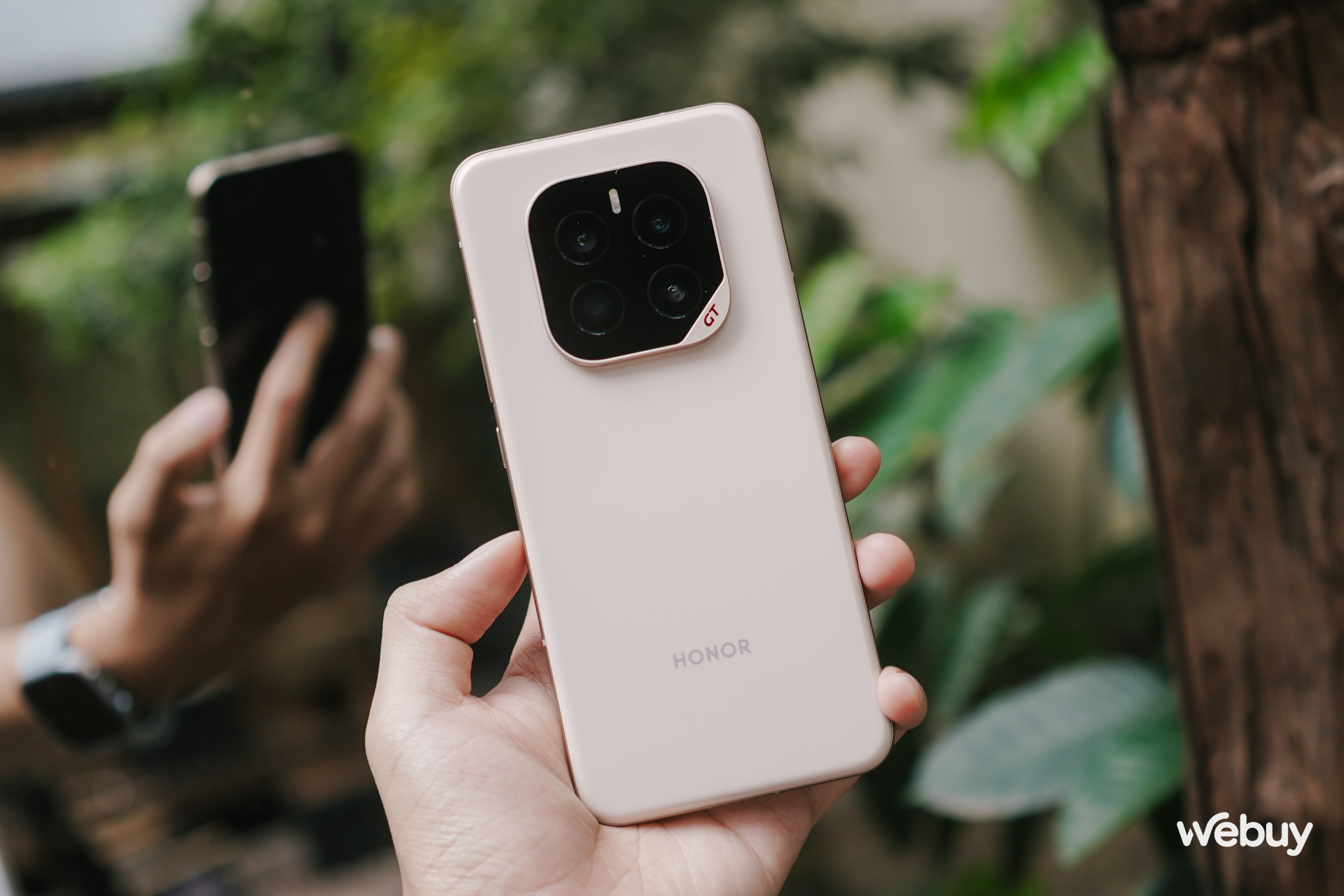 Điện thoại Trung Quốc giờ quá bá: Hết Xiaomi với điện thoại pin 9.000mAh, Honor chuẩn bị "chơi lớn" ra mắt smartphone pin 10.000mAh Điện thoại Trung Quốc giờ quá bá: Hết Xiaomi với điện thoại pin 9.000mAh, Honor chuẩn bị