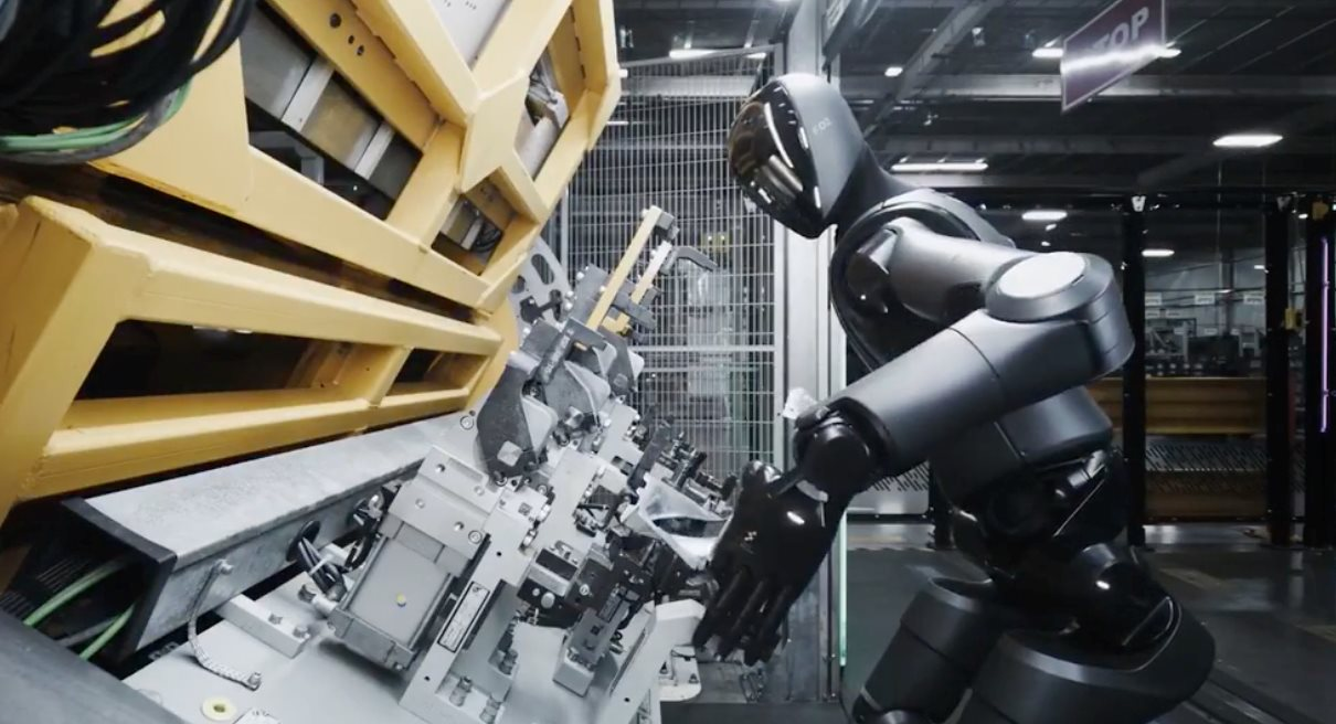 Startup 'nổ' sẽ tạo ra hơn 200.000 robot nhưng doanh thu thực tế bằng 0, chỉ vài chục mẫu đang được sản xuất- Ảnh 2. Startup 'nổ' sẽ tạo ra hơn 200.000 robot nhưng doanh thu thực tế bằng 0, chỉ vài chục mẫu đang được sản xuất- Ảnh 2.