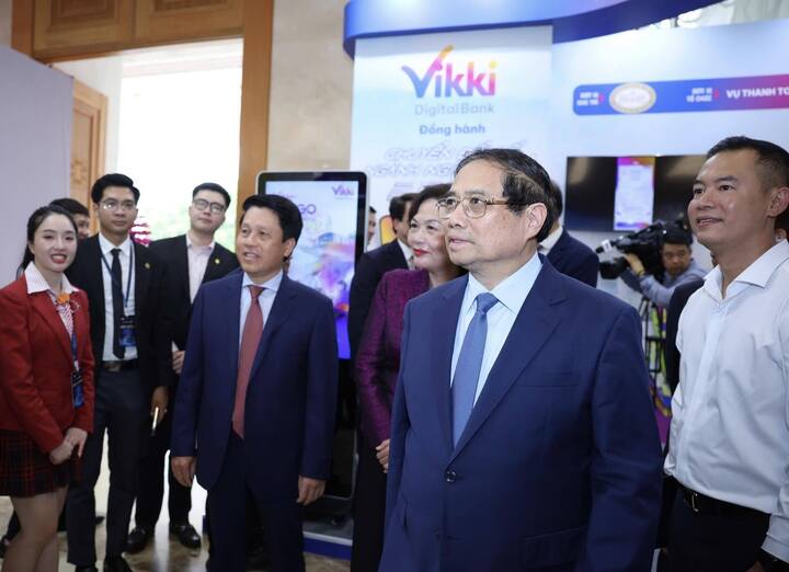 Chuyển đổi số ngân hàng: Thủ tướng yêu cầu '5 tăng tốc, bứt phá'- Ảnh 1. Chuyển đổi số ngân hàng: Thủ tướng yêu cầu '5 tăng tốc, bứt phá'- Ảnh 1.