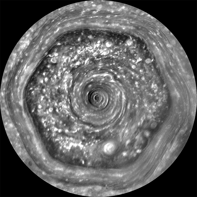 Bí ẩn về bức ảnh mà tàu vũ trụ Cassini đã gửi về Trái Đất trước khi 'tự sát'- Ảnh 3.